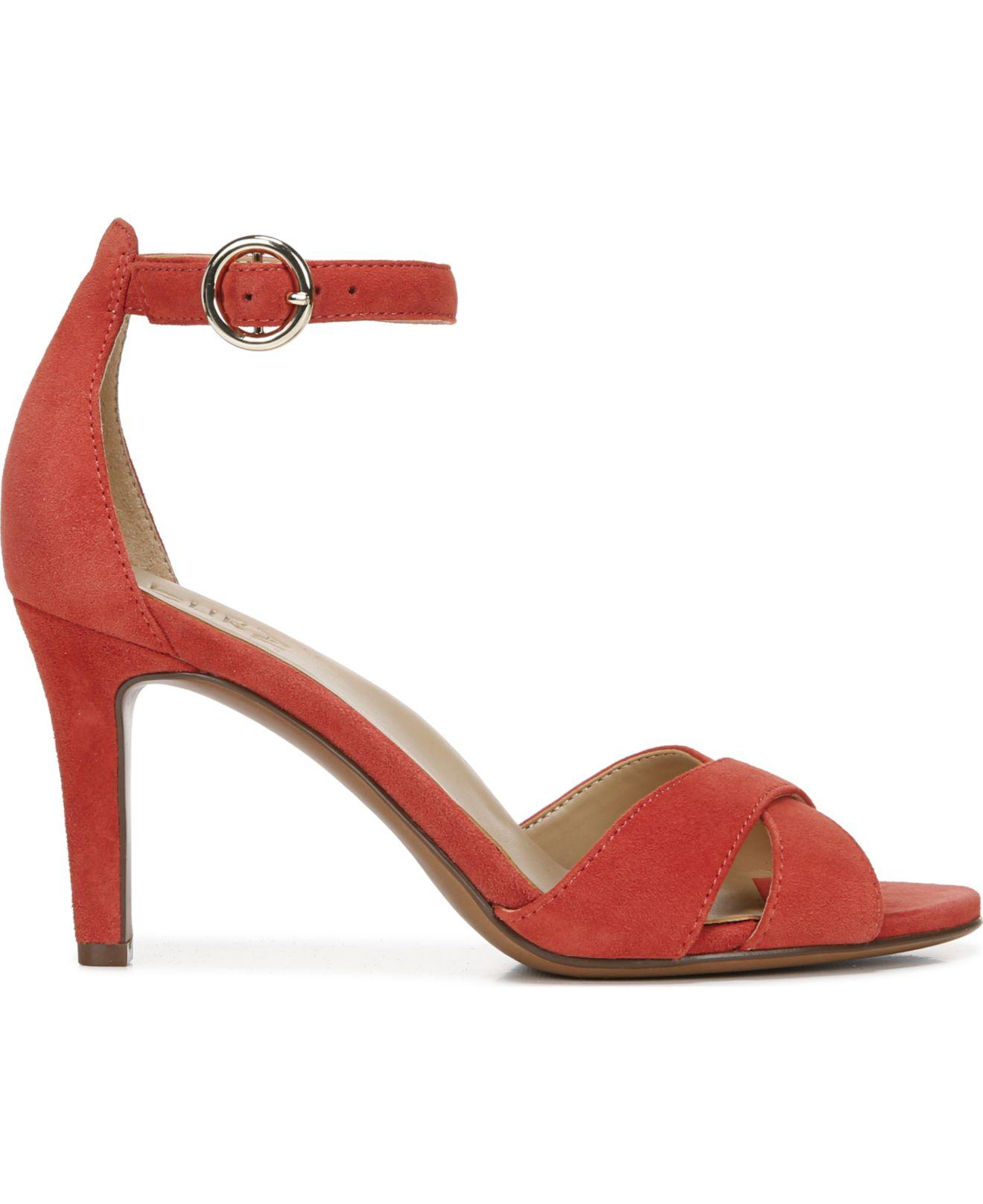 naturalizer keyson ankle strap sandals