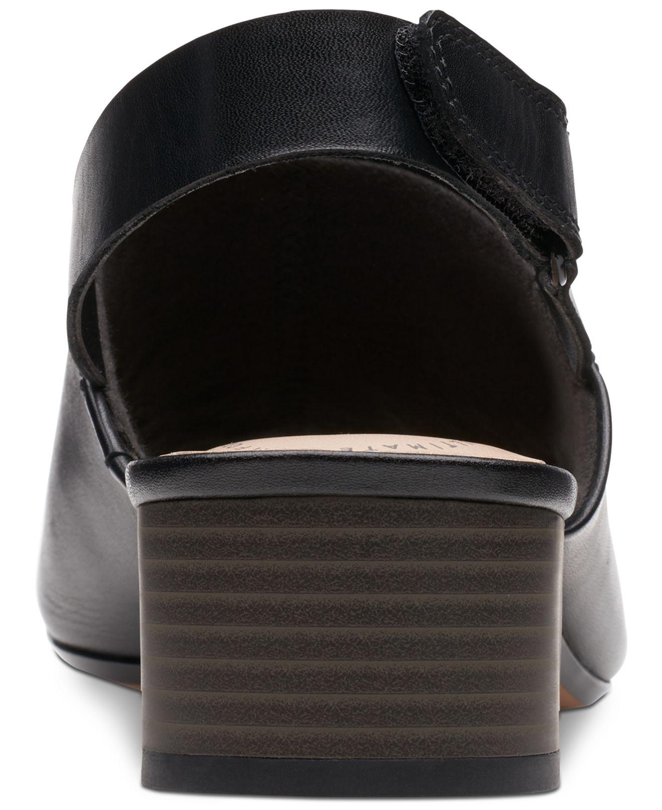 Macys clarks womens ankle deals boots