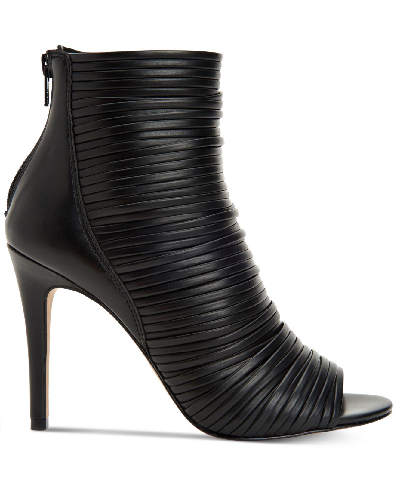bcbg elle bootie