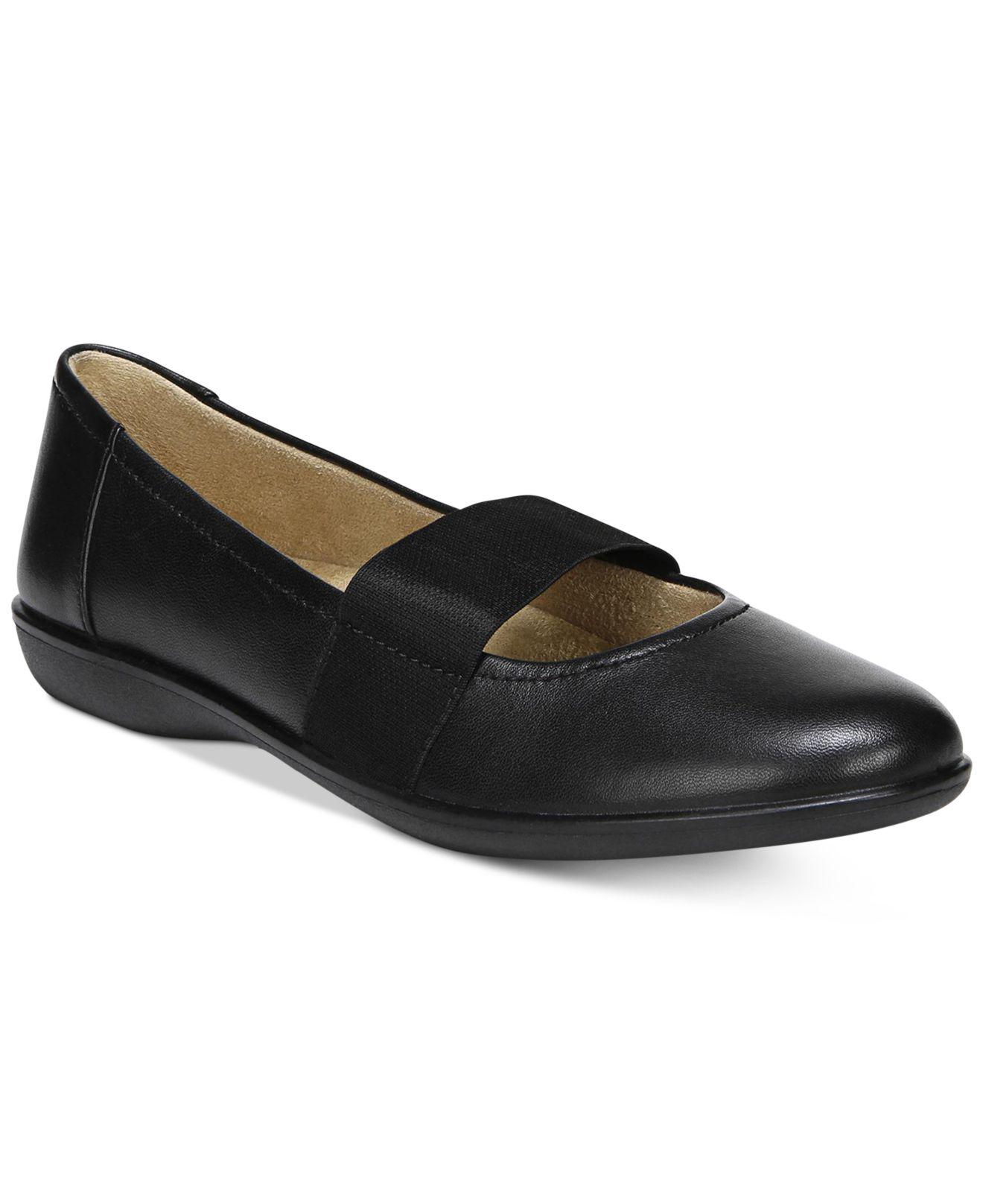 Naturalizer Denim Fia Flats in Black - Lyst