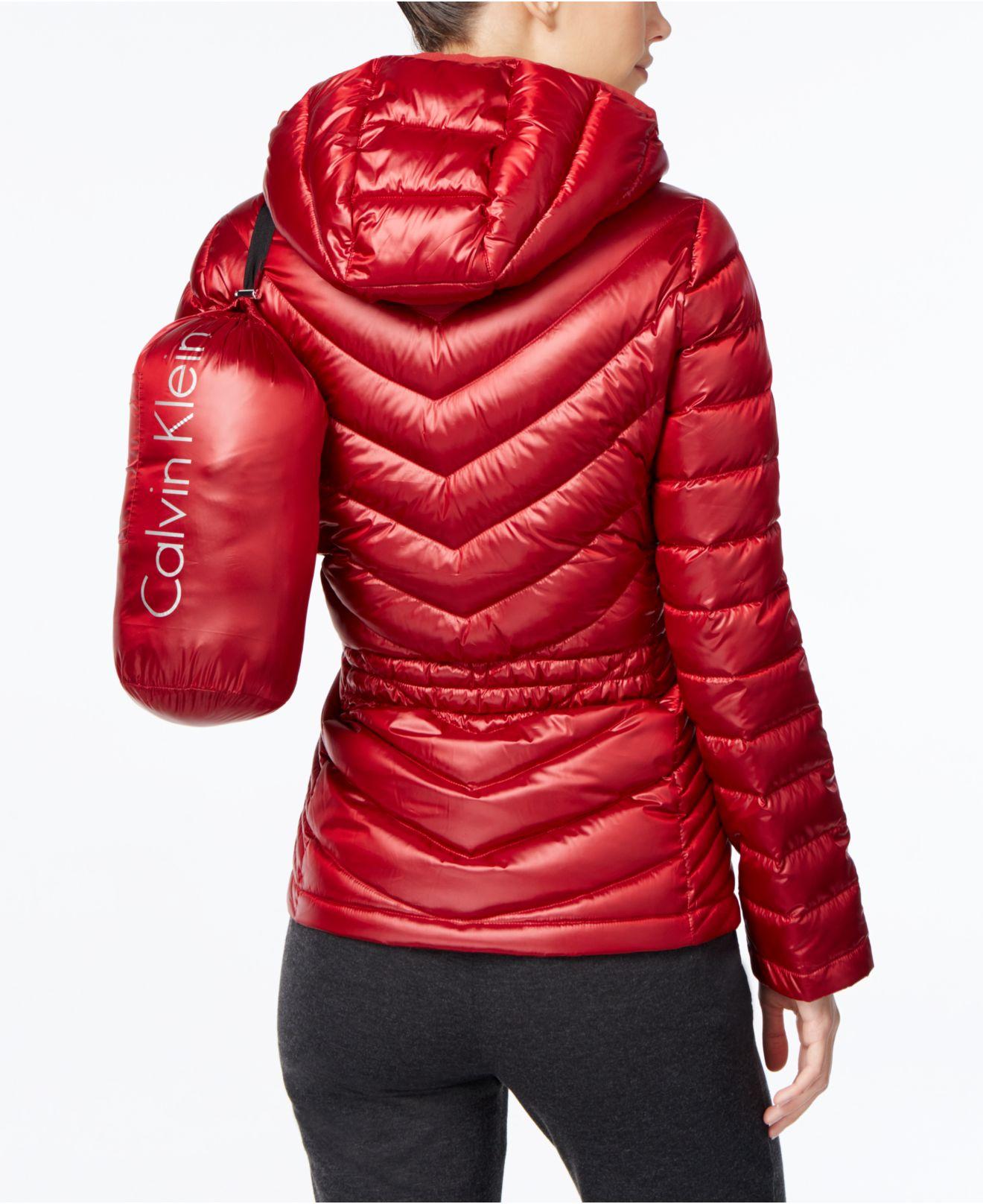 Calvin Klein Packable Down Puffer Coat in Red | Lyst