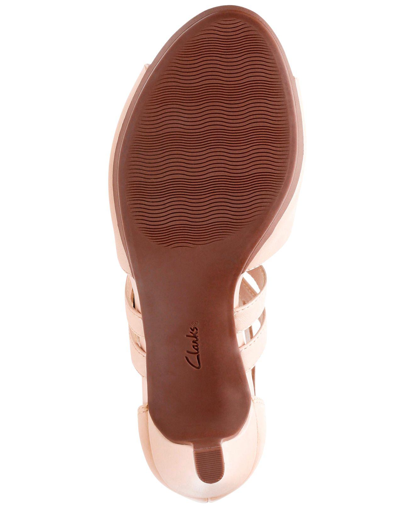 clarks adriel elaina