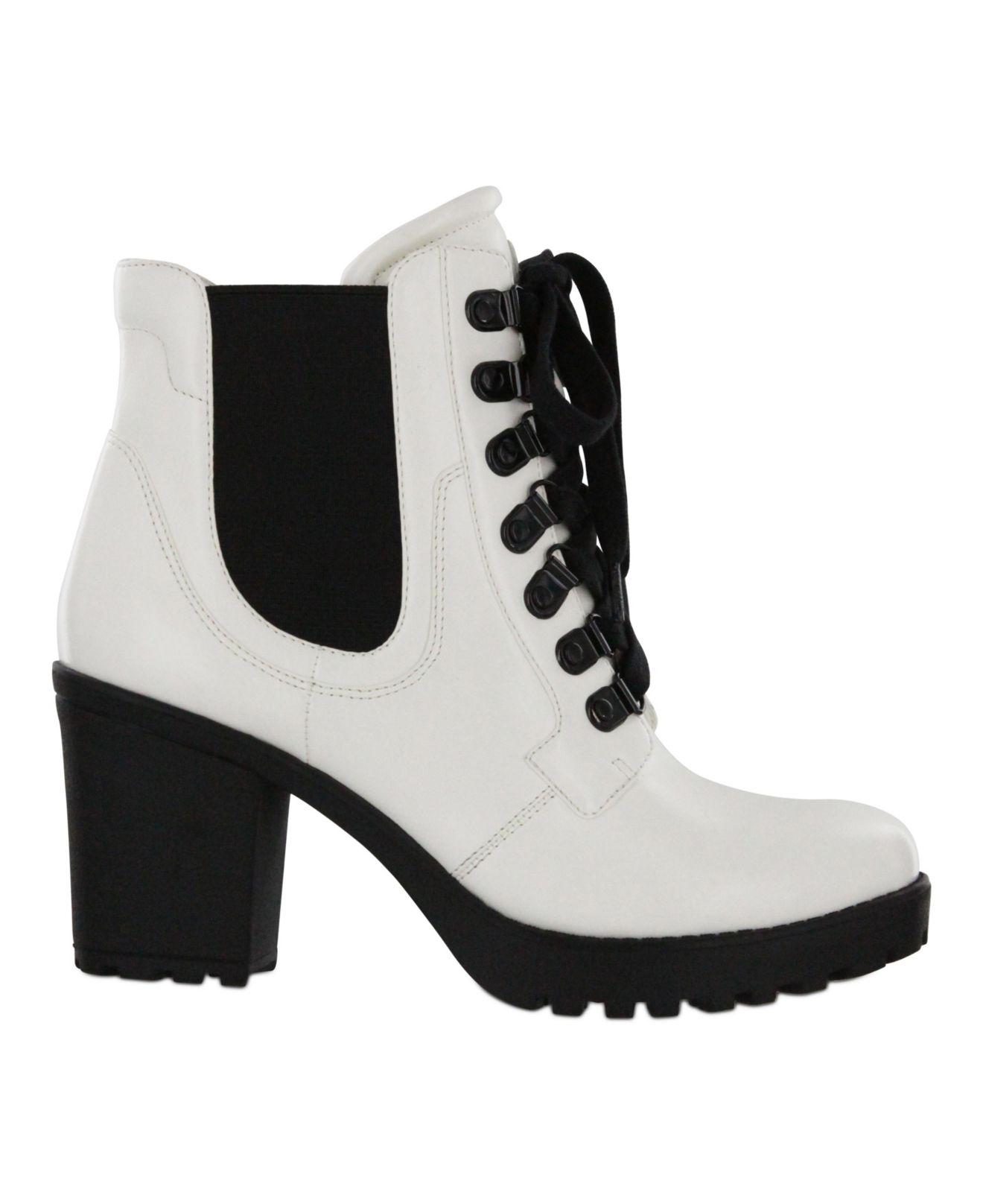 mia white boots