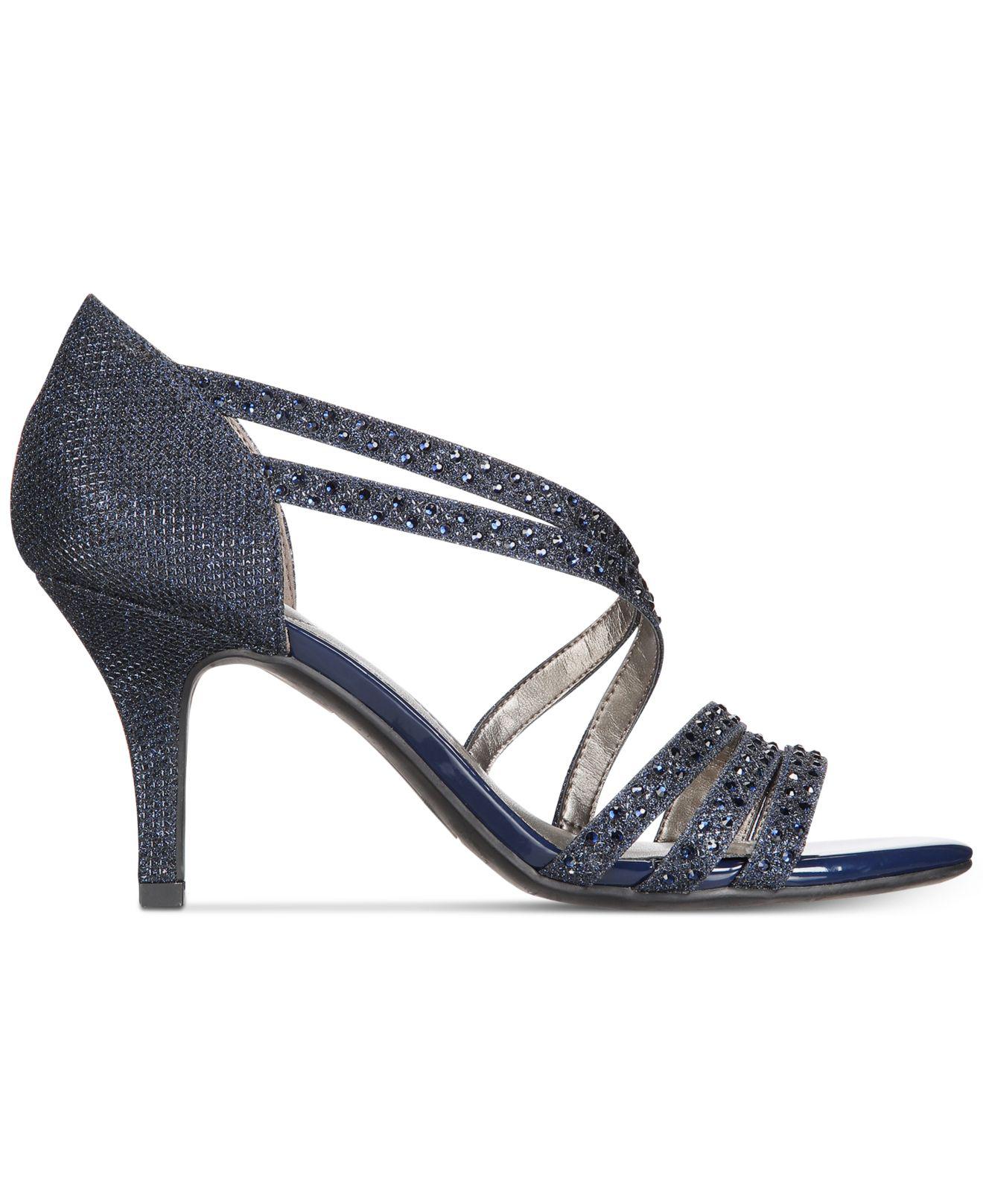 Bandolino Meggie Dress Sandals in Navy (Blue) - Lyst