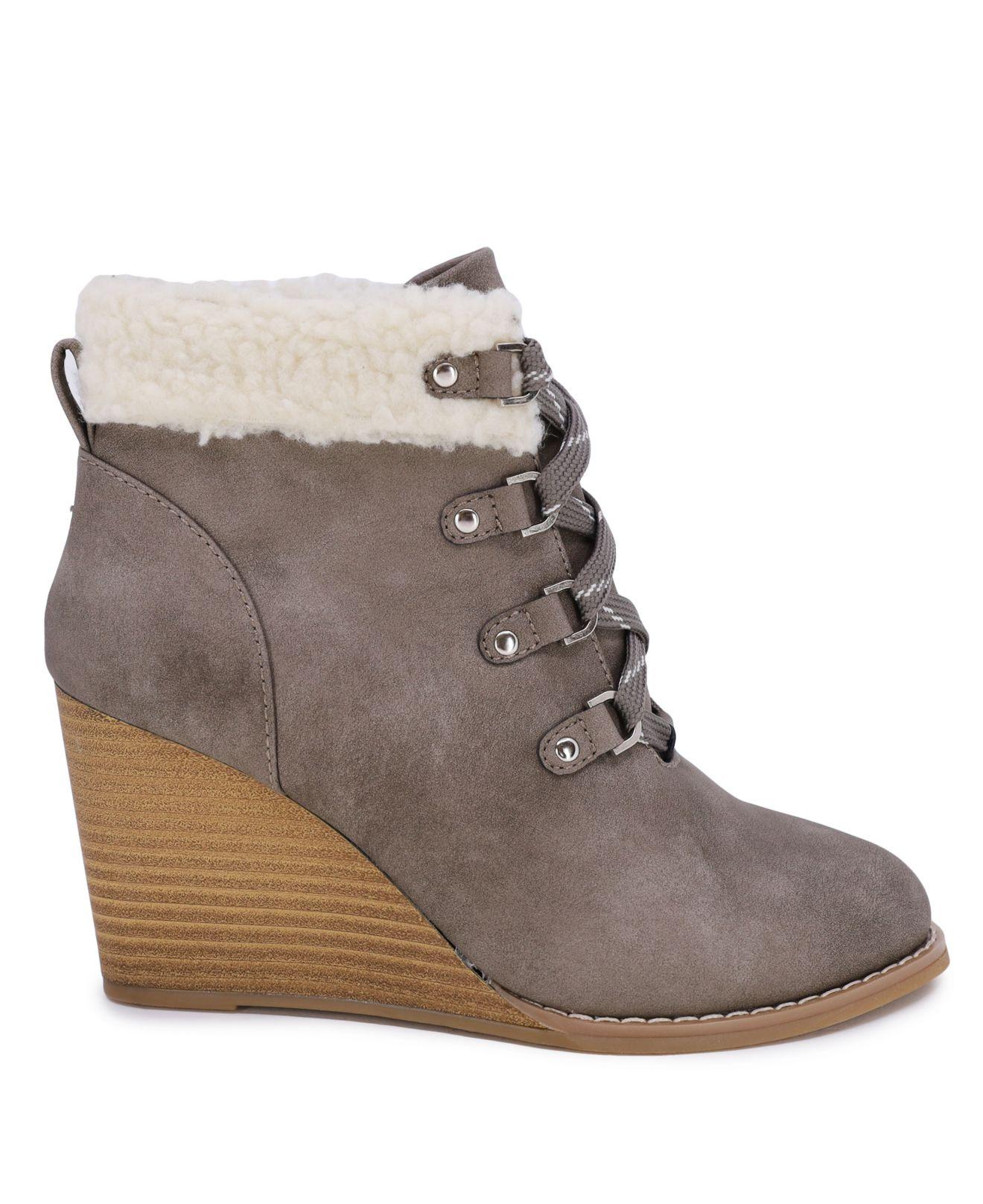conquer wedge bootie