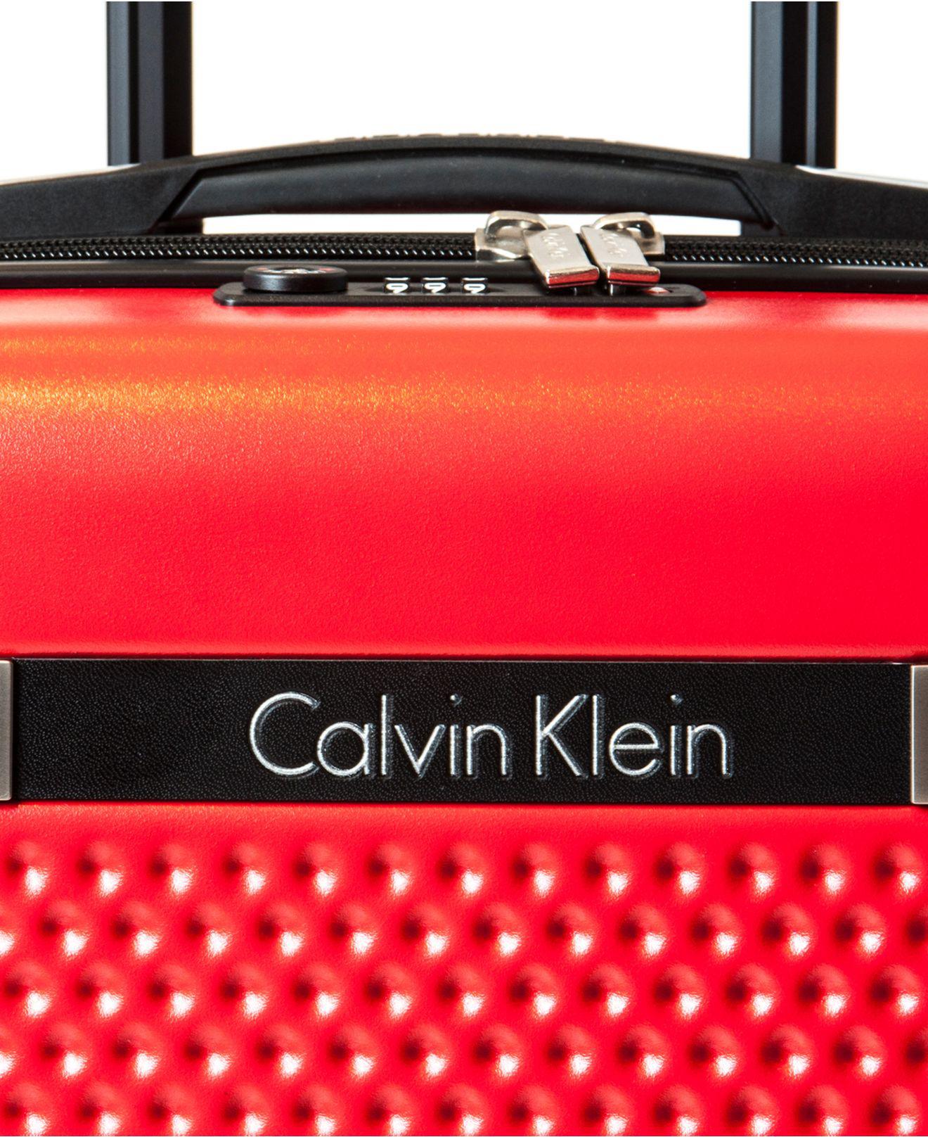 calvin klein driver 28 expandable hardside spinner suitcase