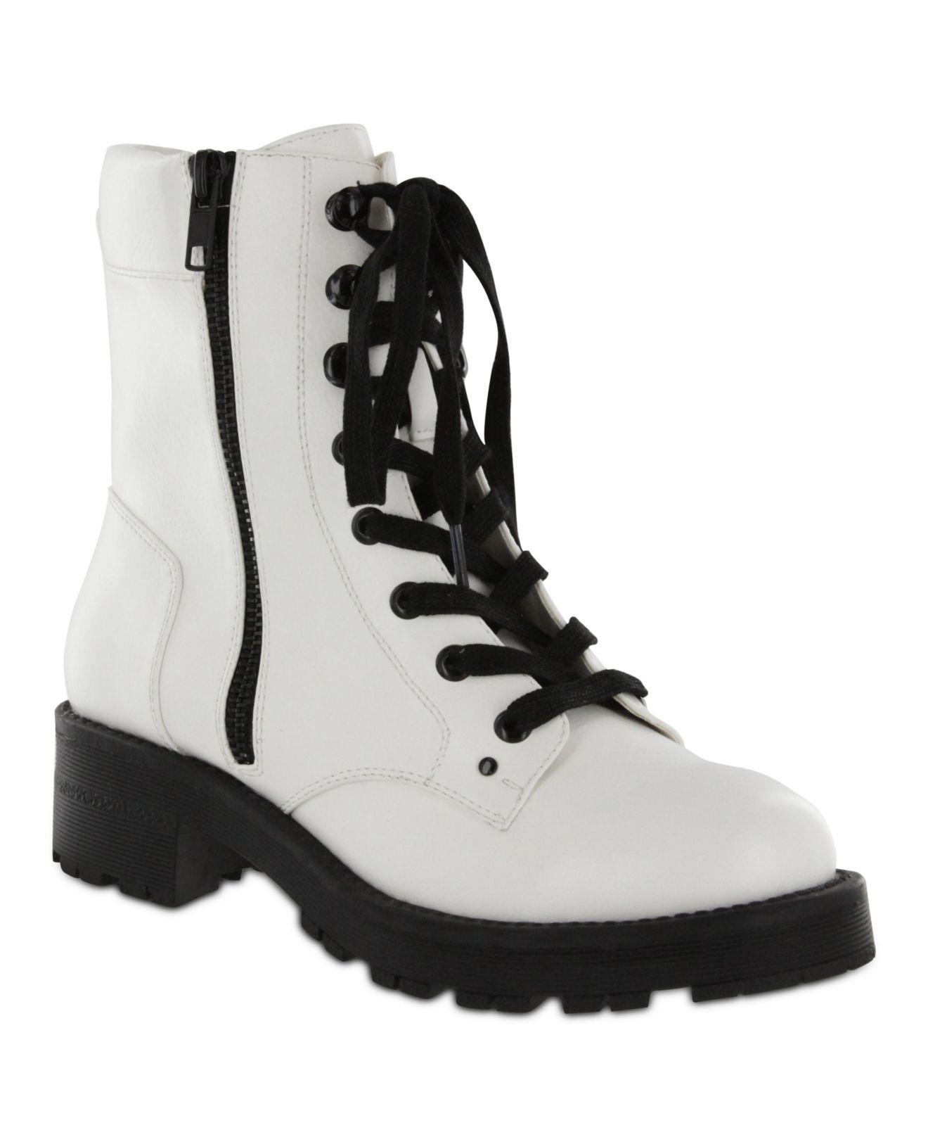 mia white boots