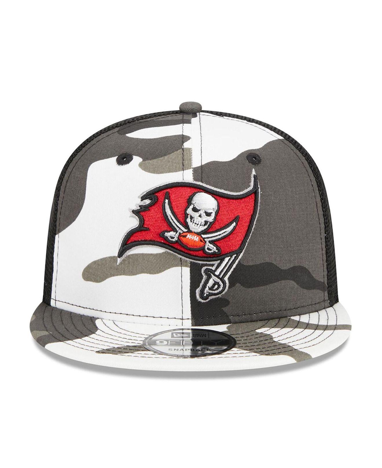 Men's New Era Camo Tampa Bay Buccaneers Woodland Trucker 2.0 9FIFTY  Snapback Hat