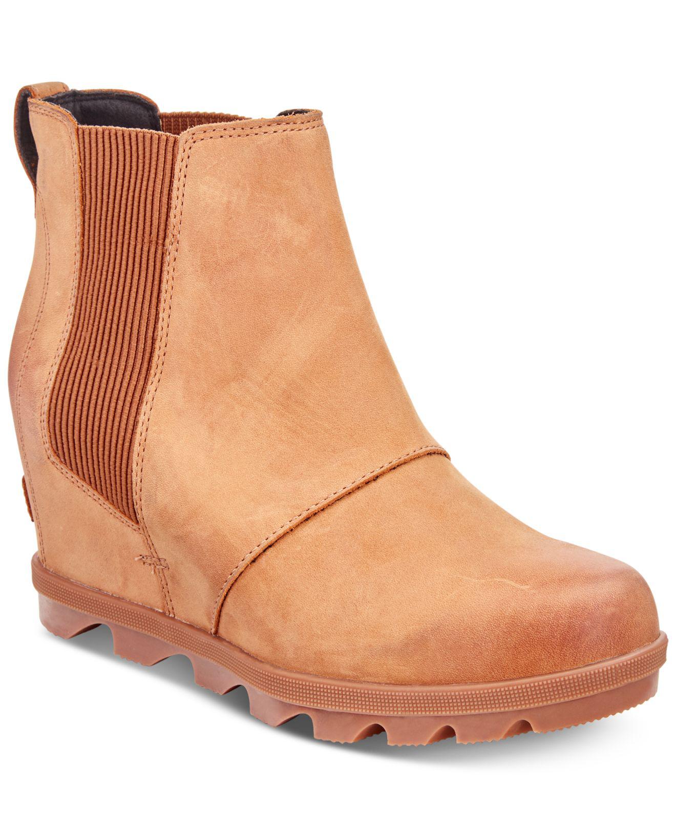 sorel joan of arctic camel