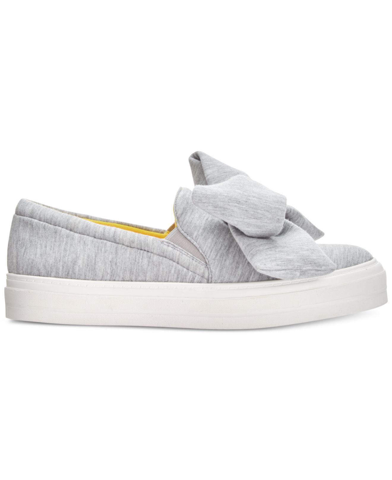 Nine West Onosha Bow Flatform Sneakers in Gray | Lyst