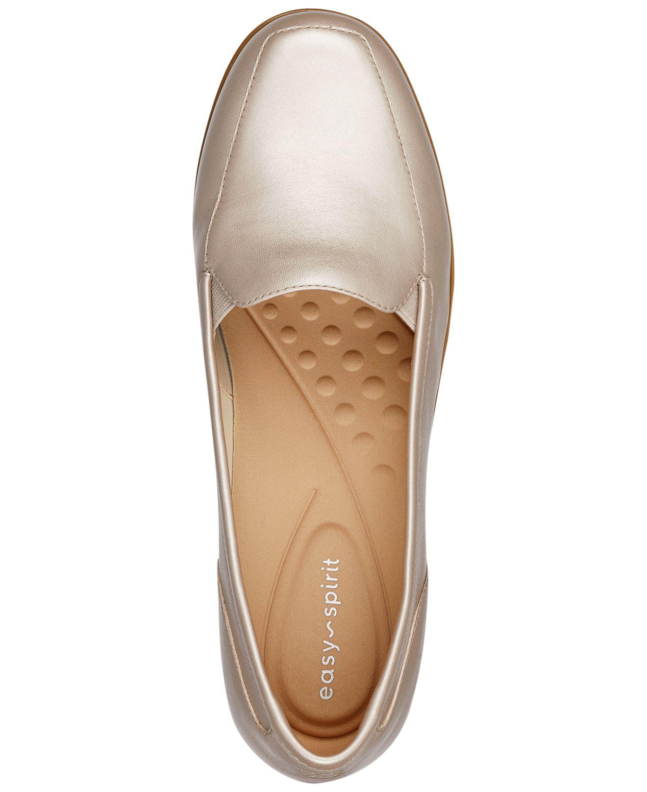 easy spirit devitt casual flats