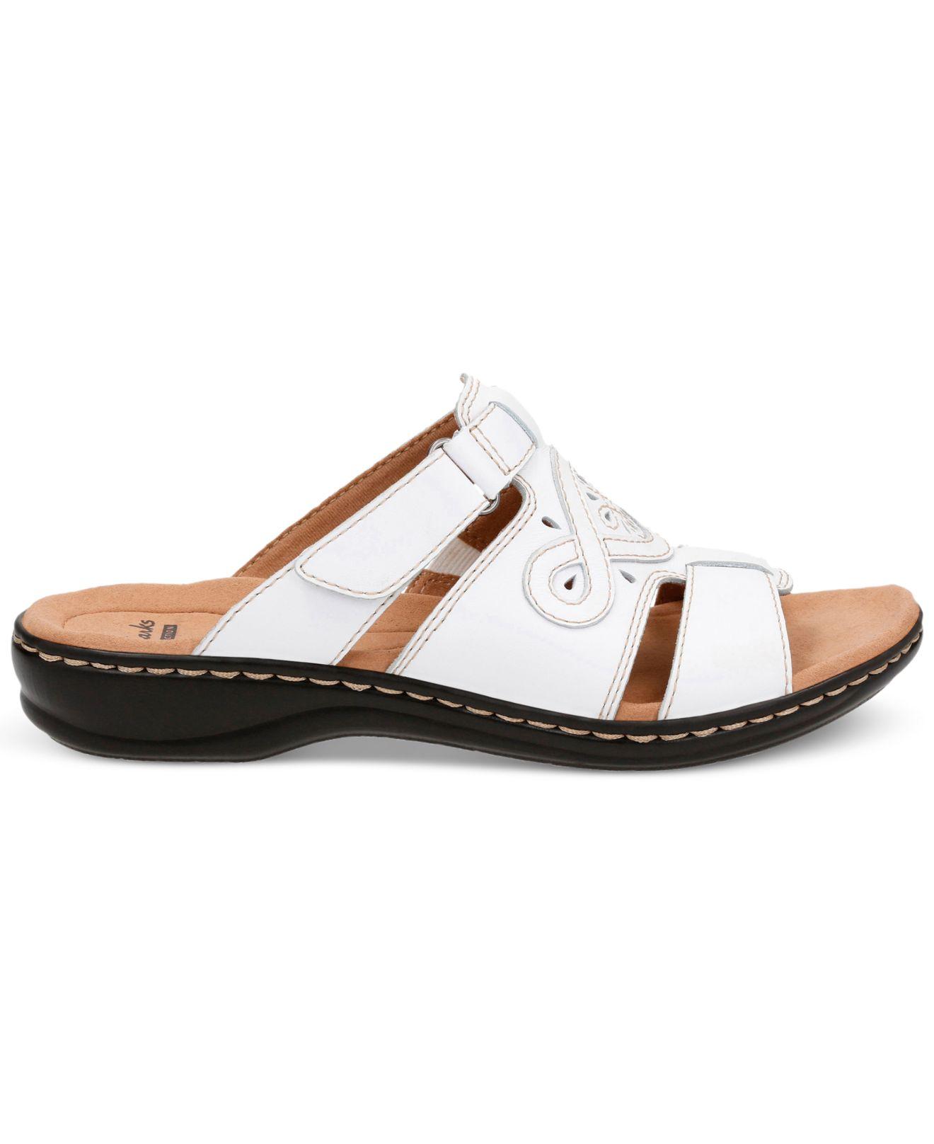 Clarks Leather Women's Leisa Higley Flat Sandals in White - Lyst