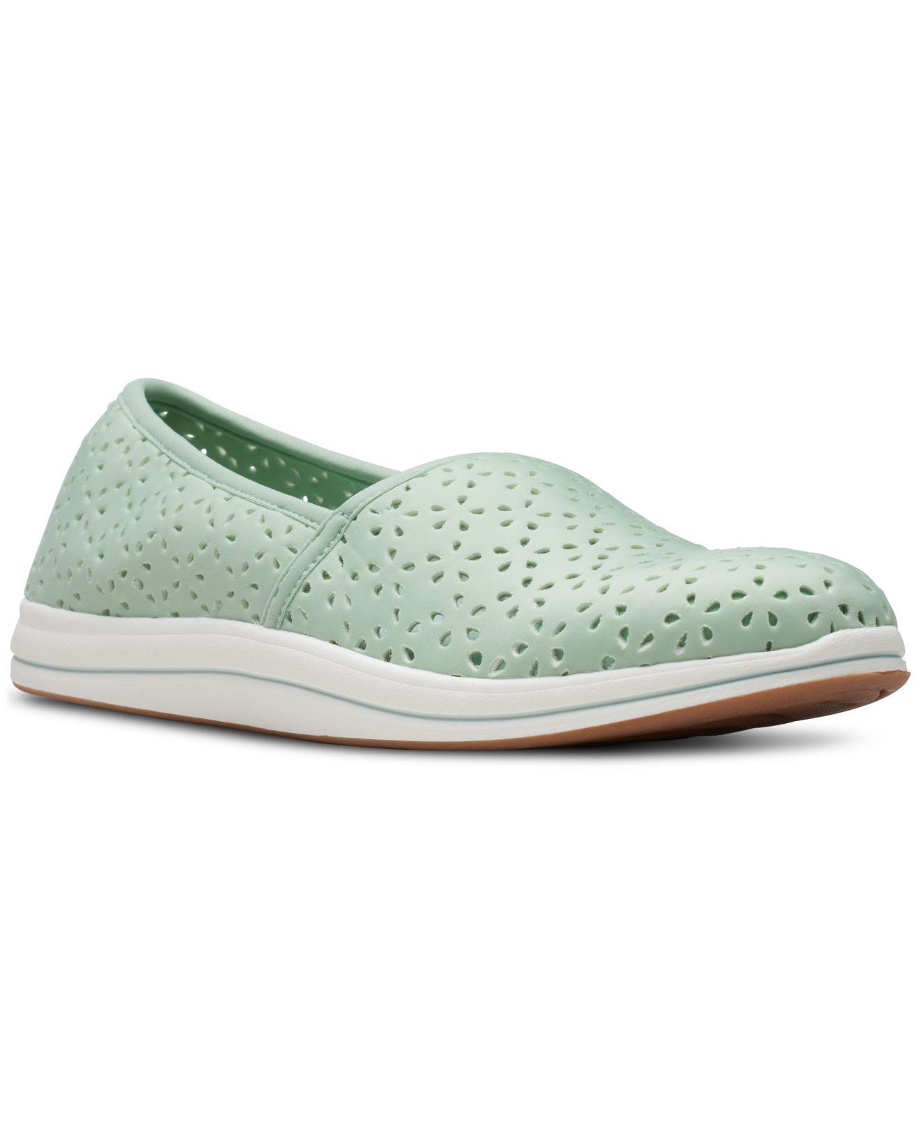 clarks cloudsteppers flats