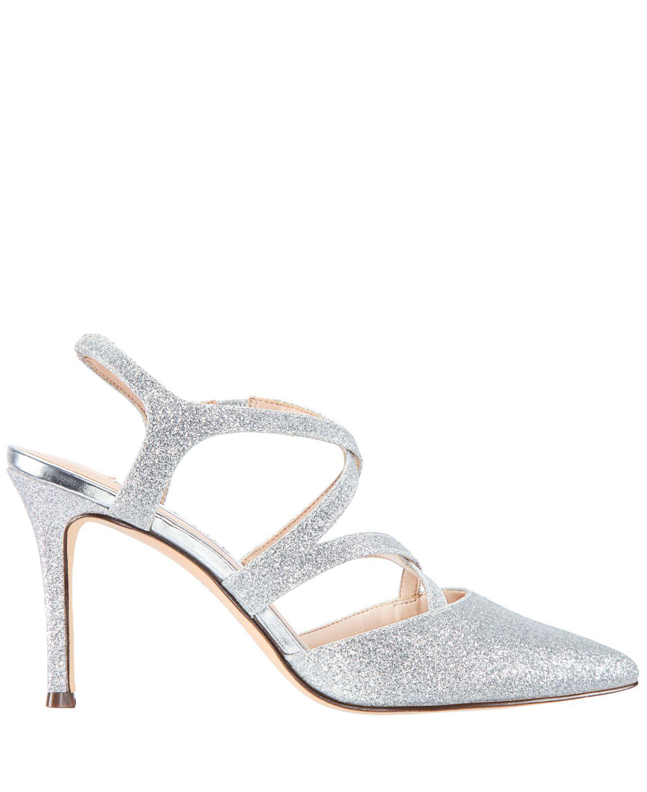 nina cianna pumps