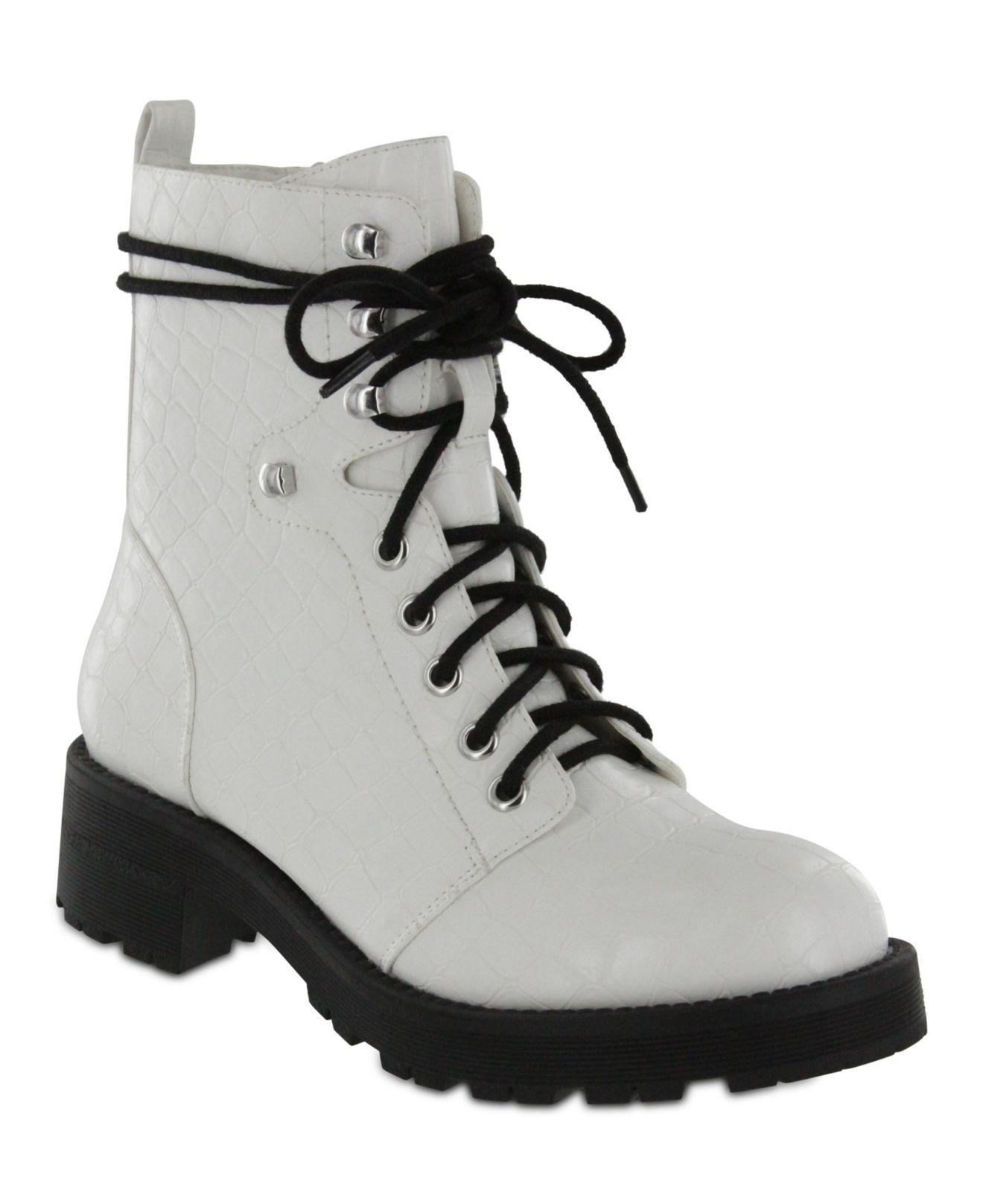 mia white boots