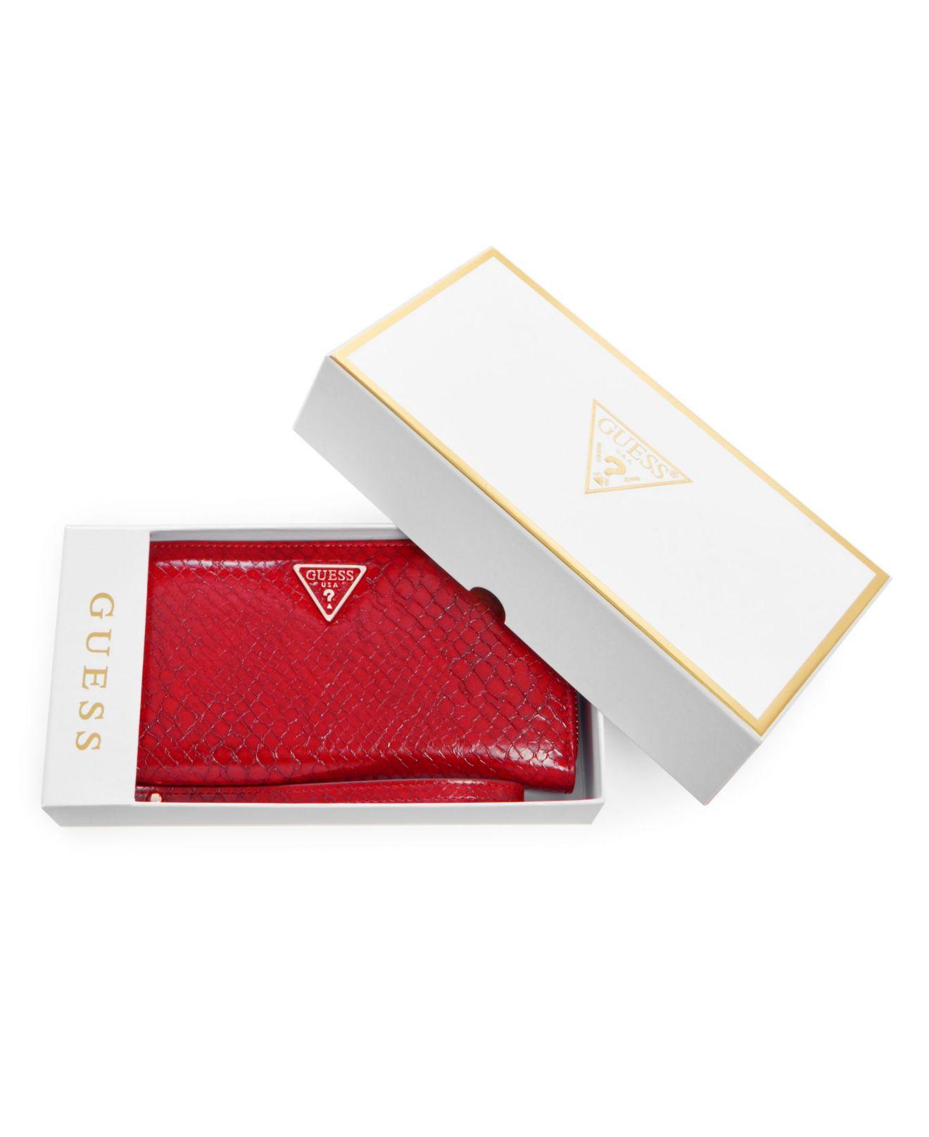 Guess Moon Light Zip-around Wallet Gift Box in Red | Lyst