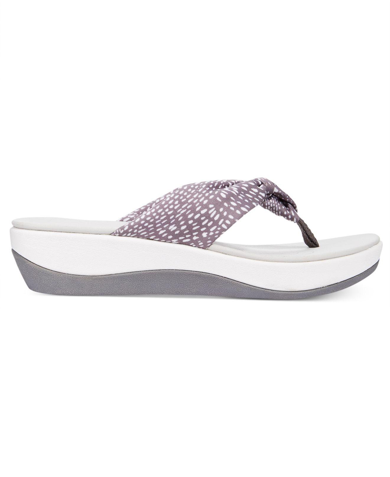 arla clarks flip flops womens