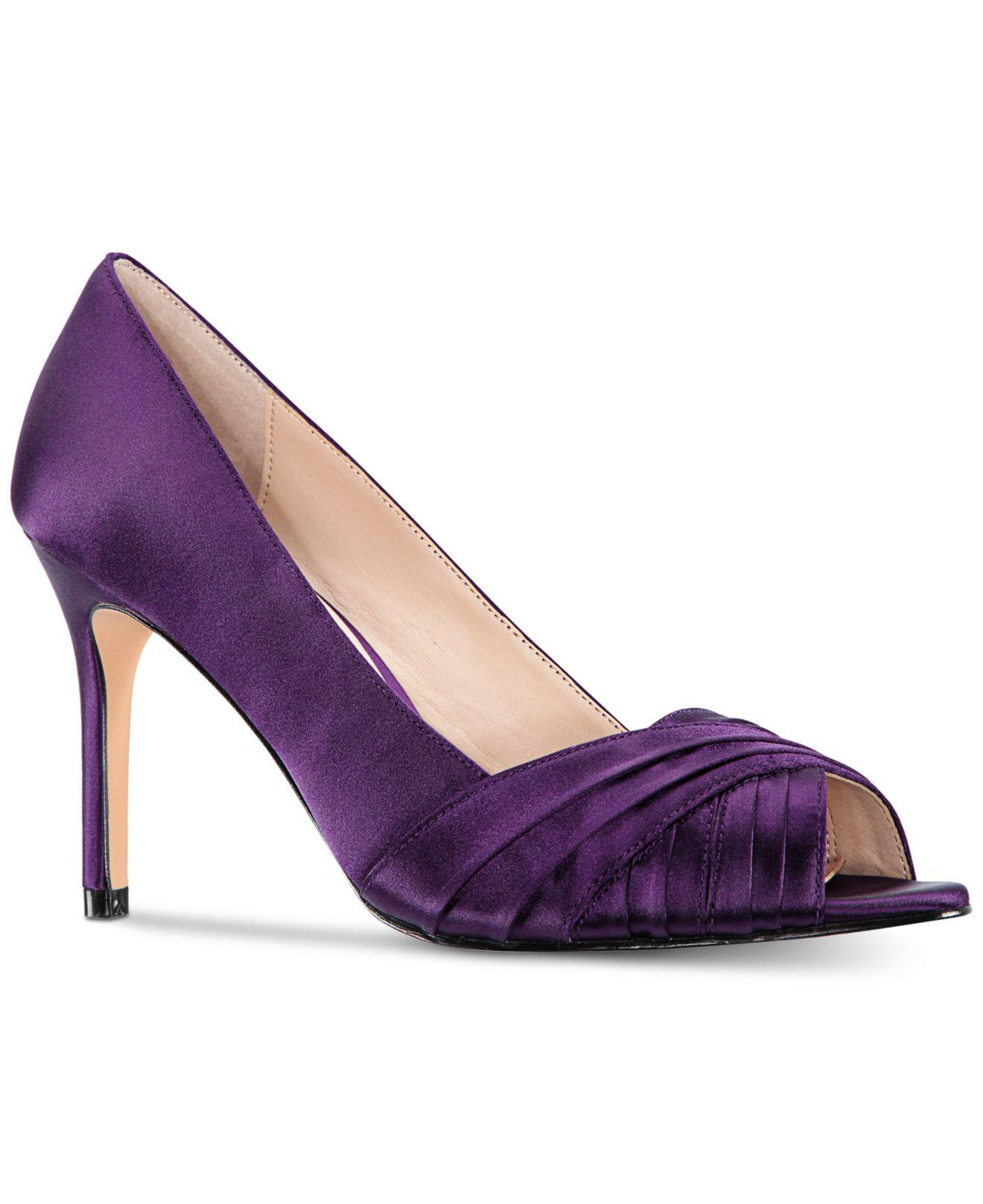 nina evening pumps
