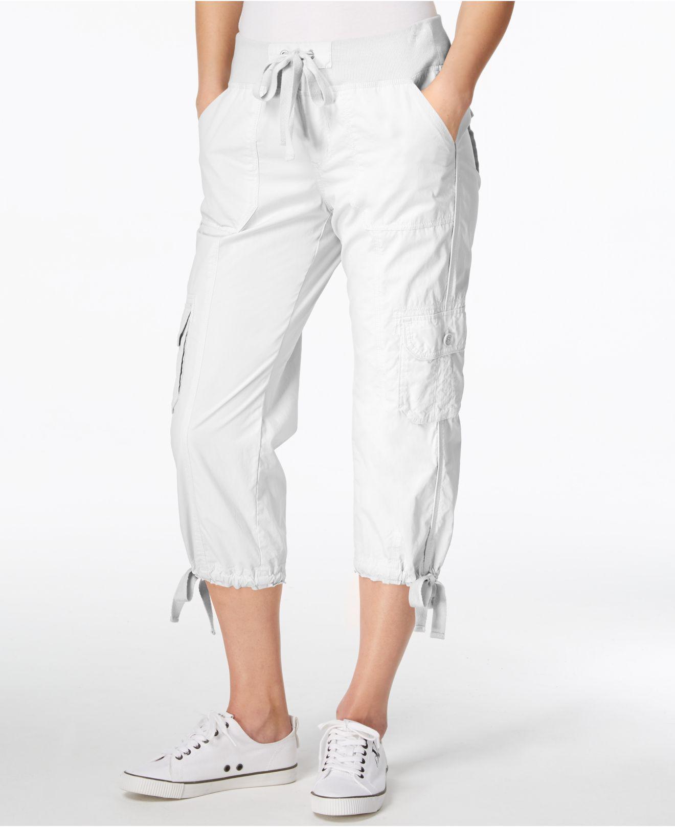 Calvin Klein Performance Poplin Capri Cargo Pants in White | Lyst