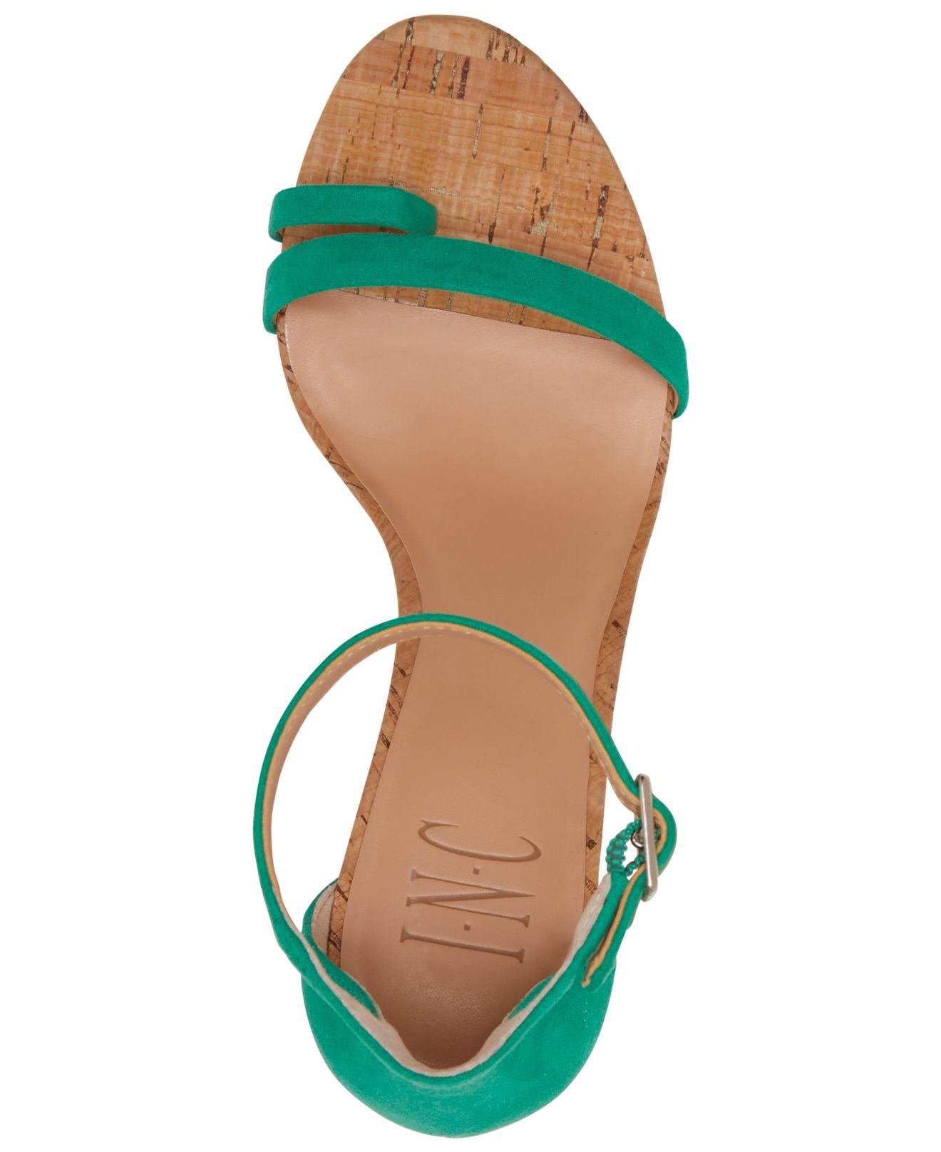 toe ring block heel sandal