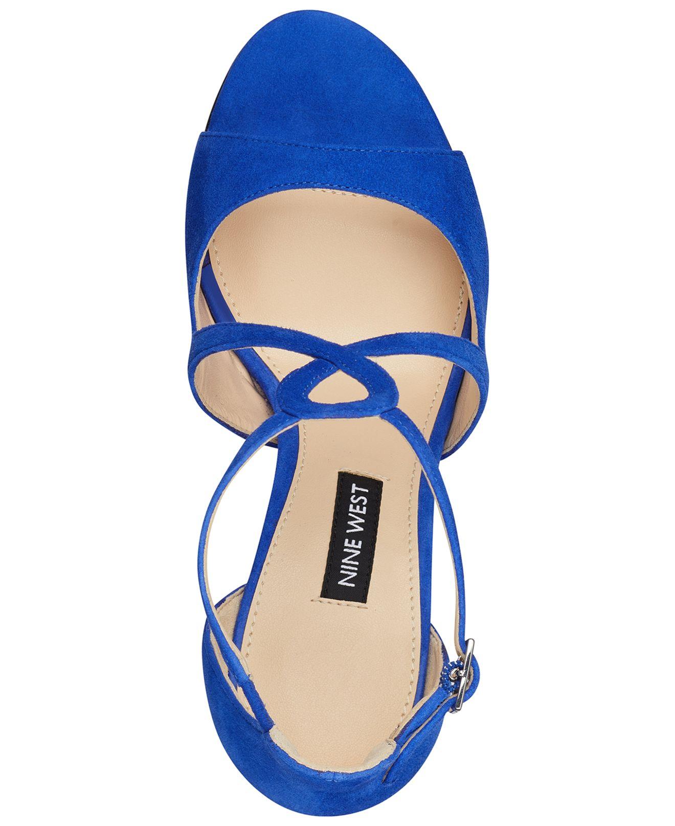 giaa strappy sandal nine west