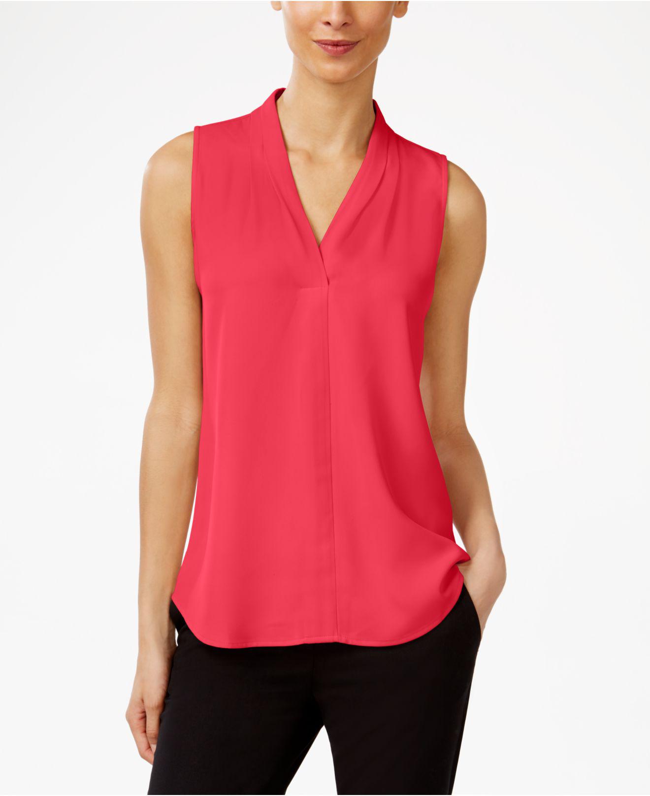 Calvin Klein Pleated V-neck Shell in Red | Lyst