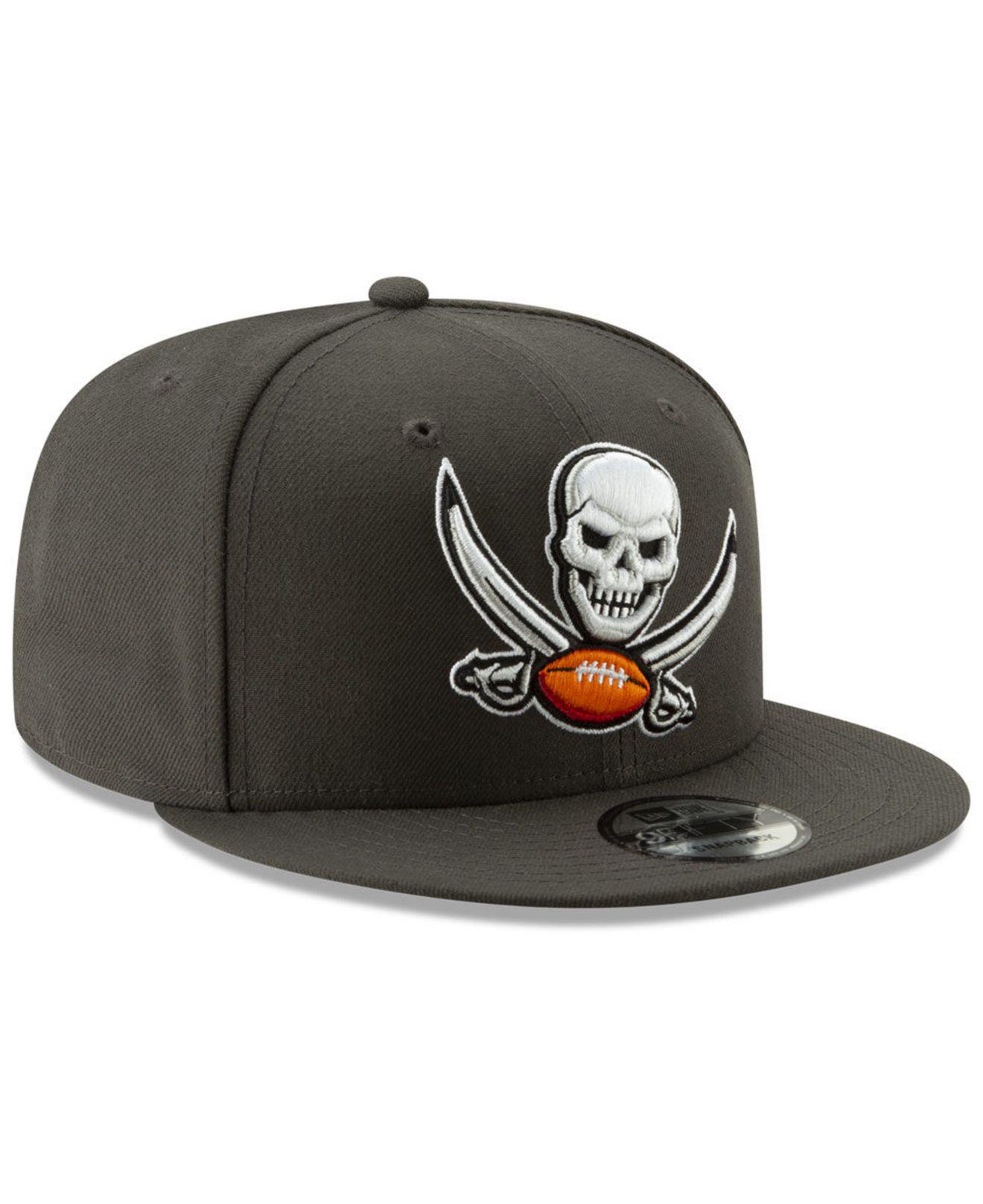 Tampa Bay Buccaneers Sideline 9FIFTY Snapback Hat - Black/ White Ink