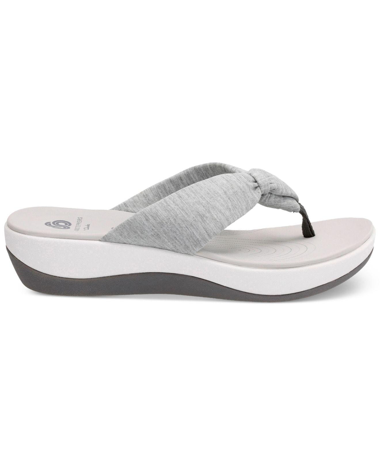 Clarks Arla Gilson Flip Flops in Grey (Gray) - Lyst
