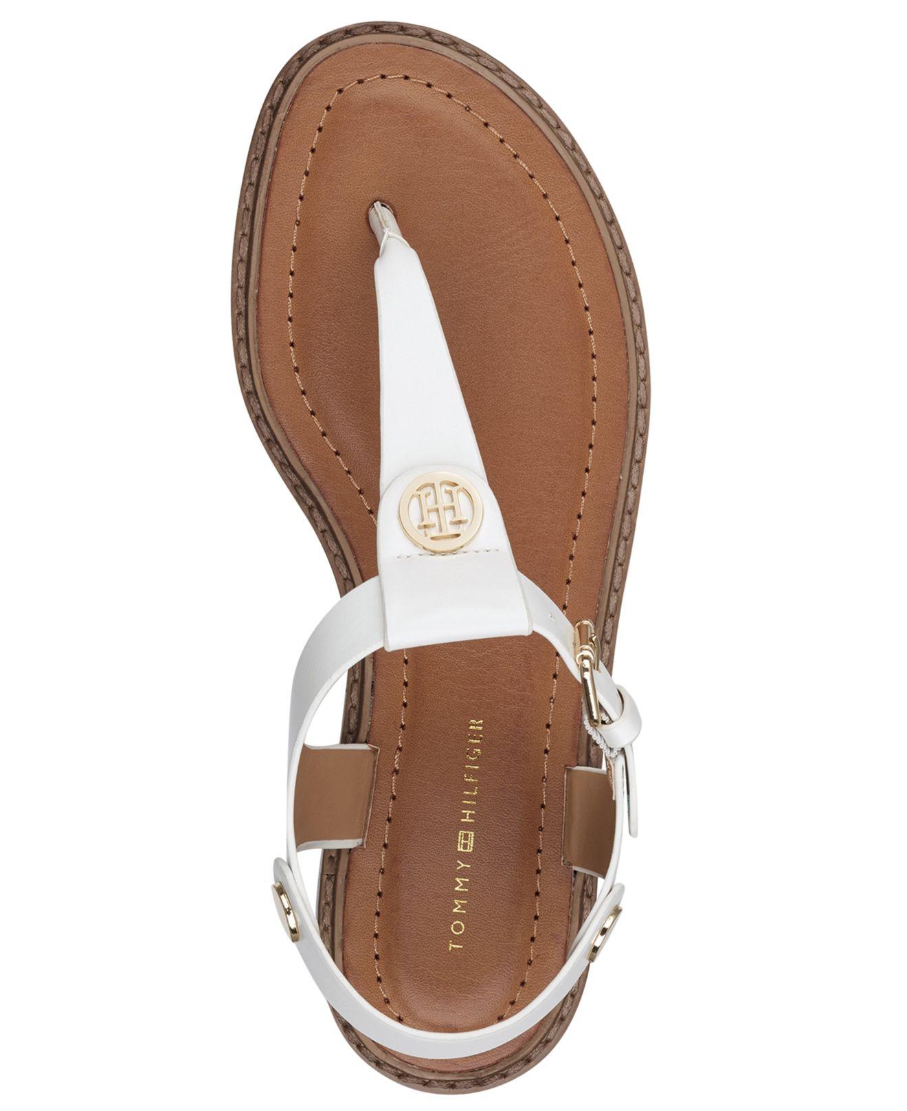 Tommy Hilfiger Bennia Thong Sandals in White | Lyst