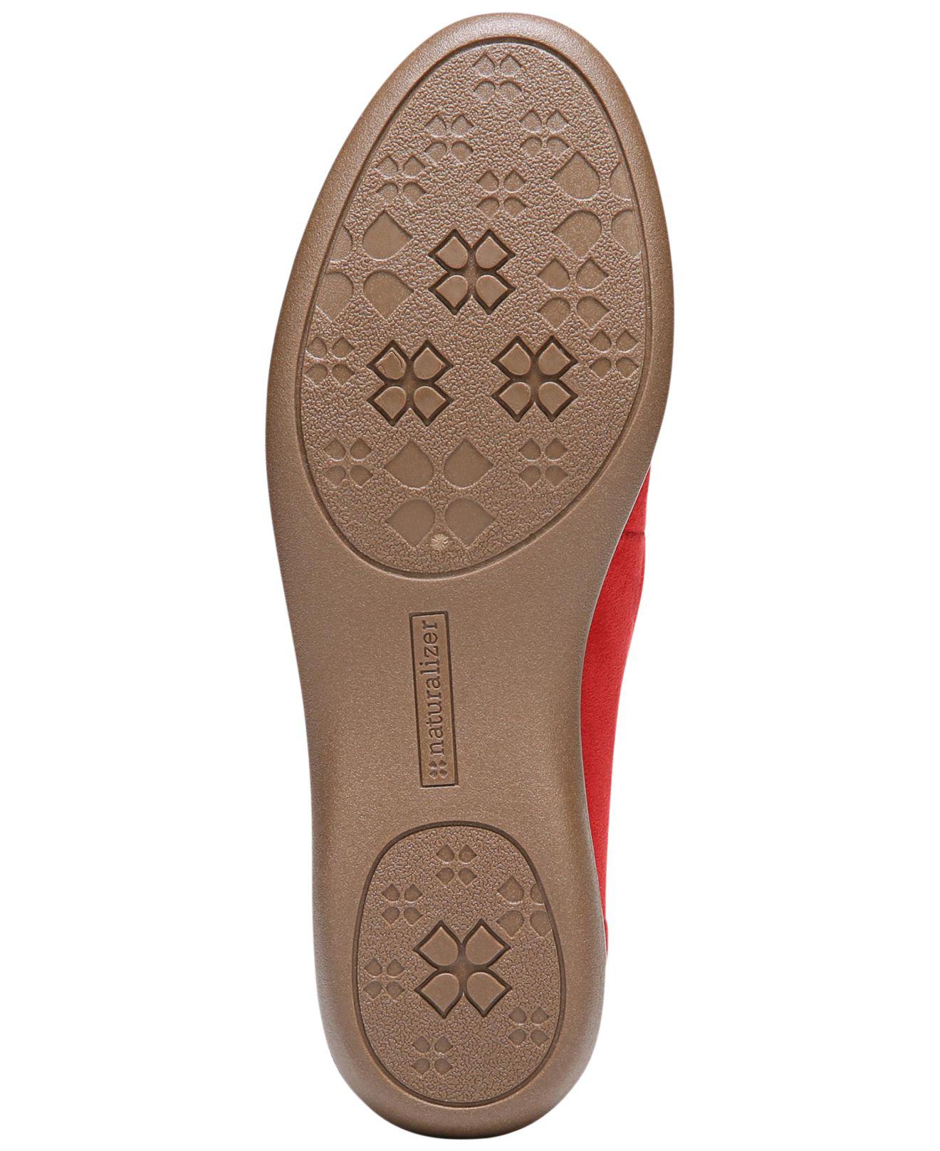 naturalizer flats flexy