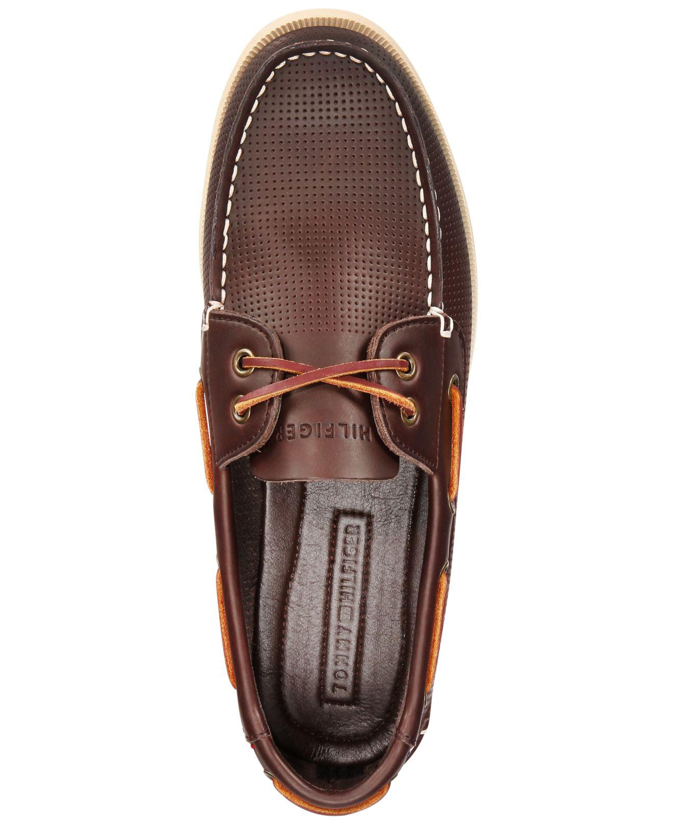 tommy hilfiger bowman boat shoes