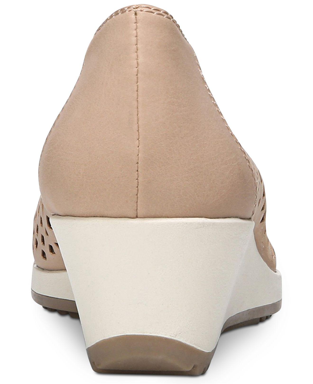 Naturalizer Brina Wedge Pumps in Beige 