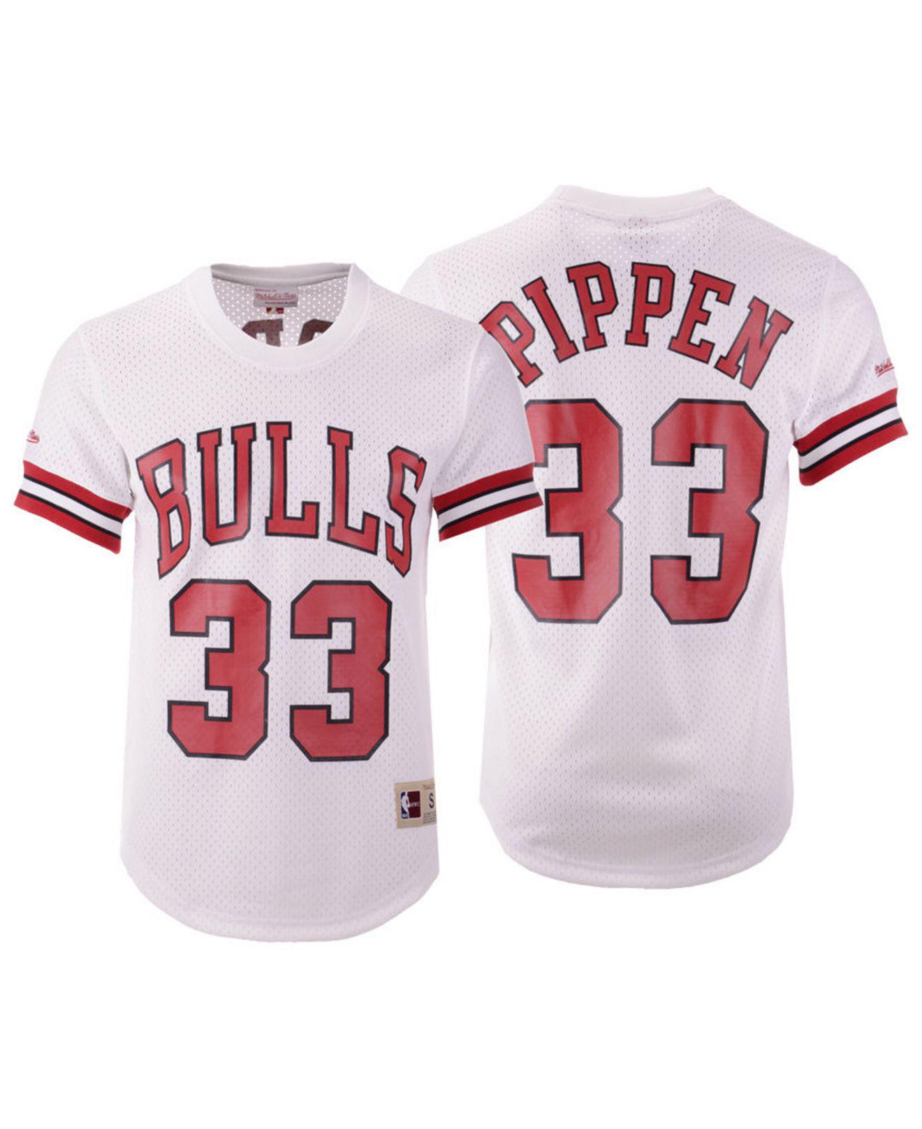 Mitchell & Ness Synthetic Scottie Pippen Chicago Bulls Name And Number Mesh Crewneck Jersey in