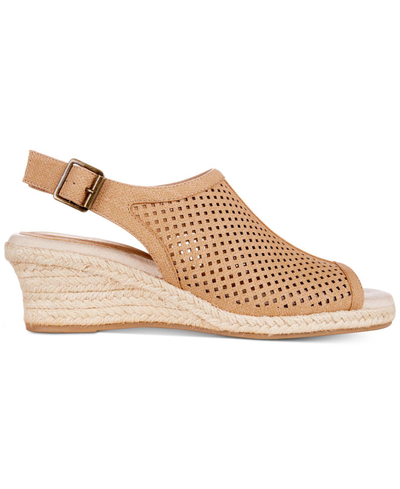 easy street stacy wedge