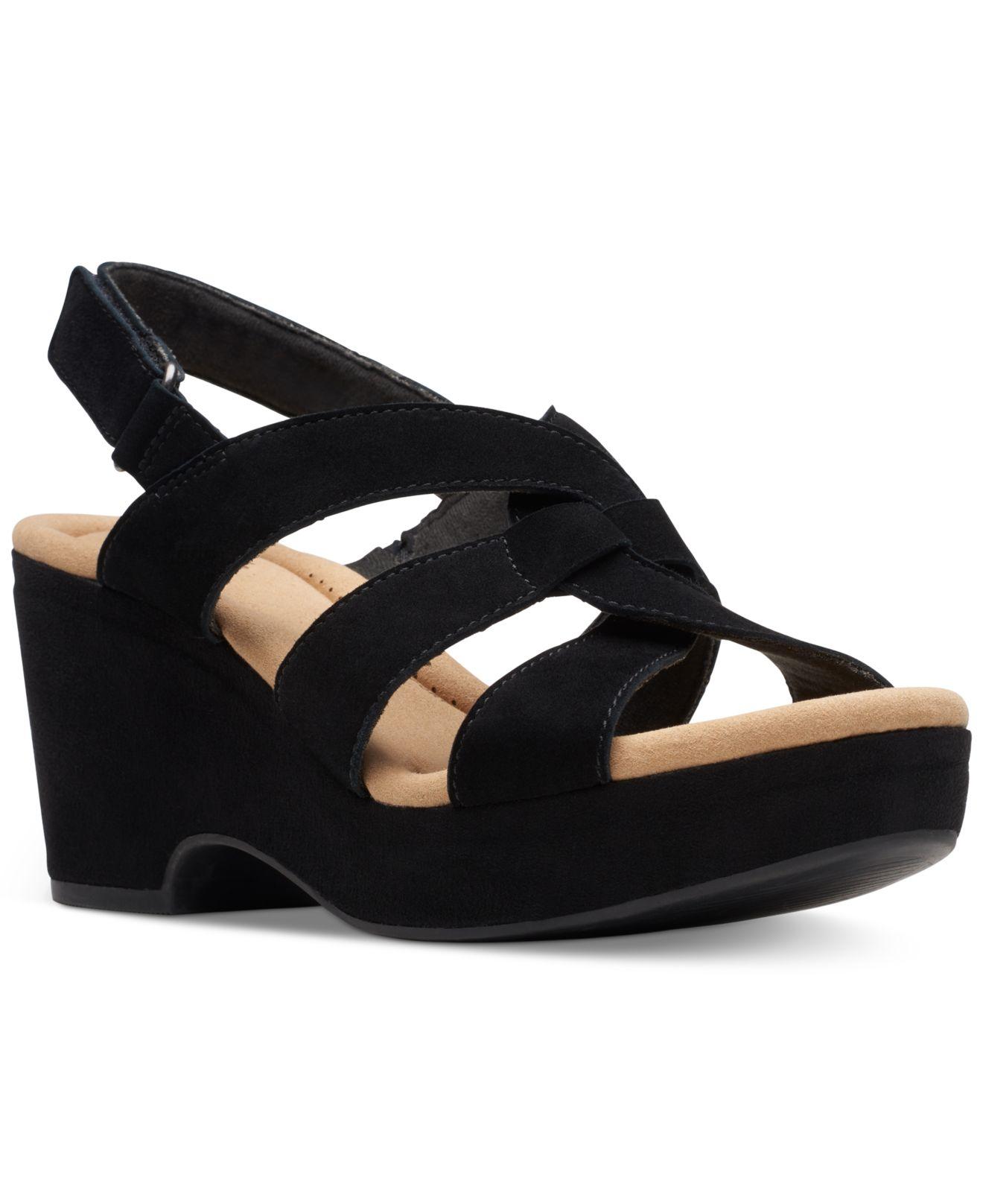 Clarks Collection Giselle Beach Wedge Sandals in Black | Lyst