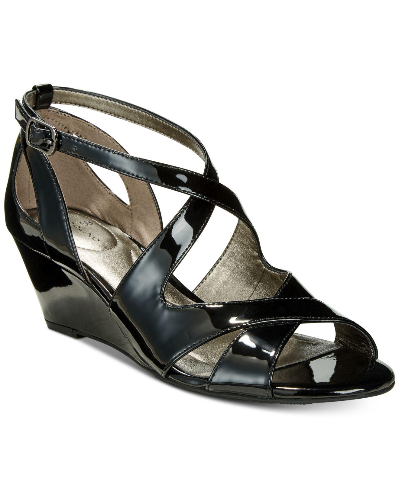 Bandolino Denim Omit Wedge Sandals in Black Patent (Black) - Lyst