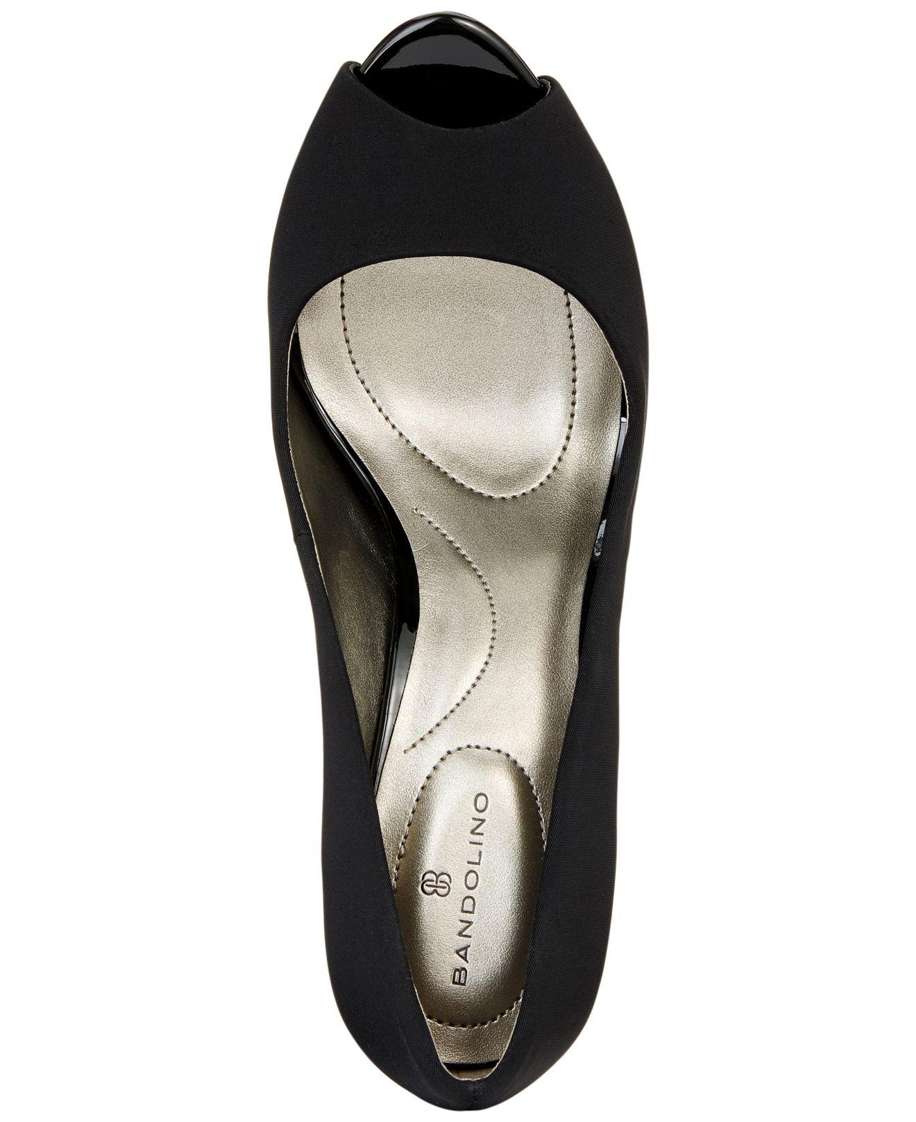 Bandolino Rainaa Peep Toe Platform Pumps in Black - Lyst