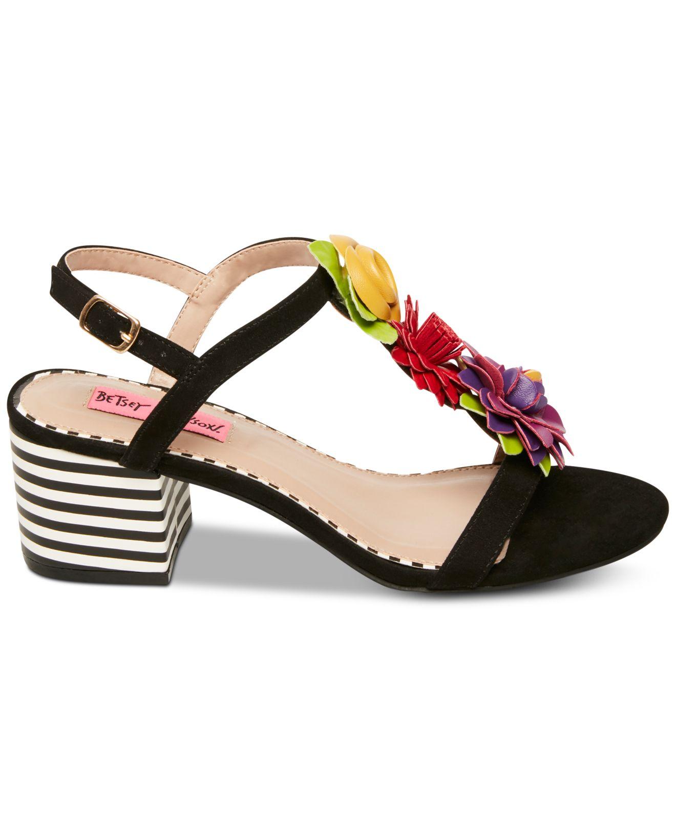 betsey sandals