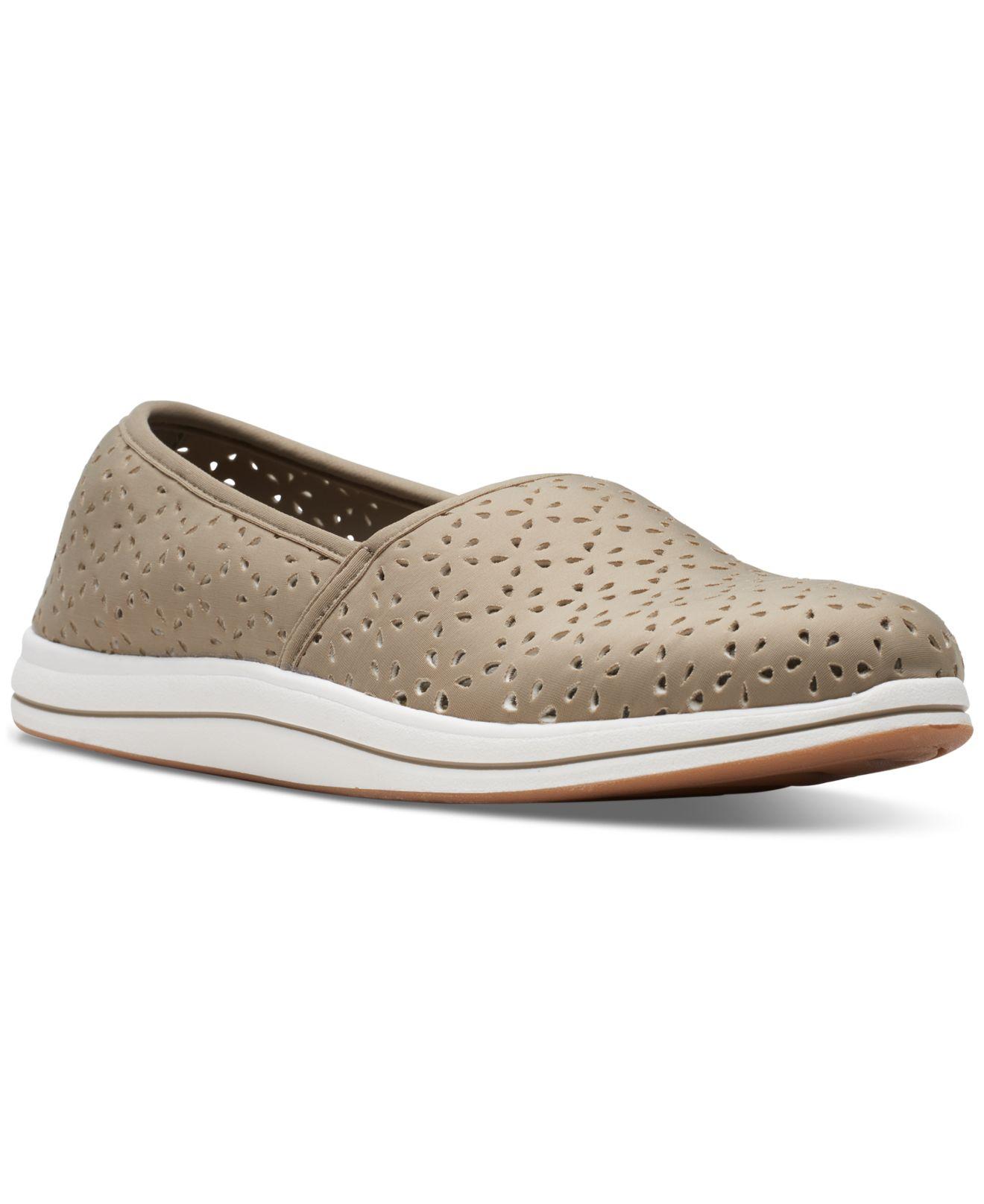 clarks cloudsteppers flats
