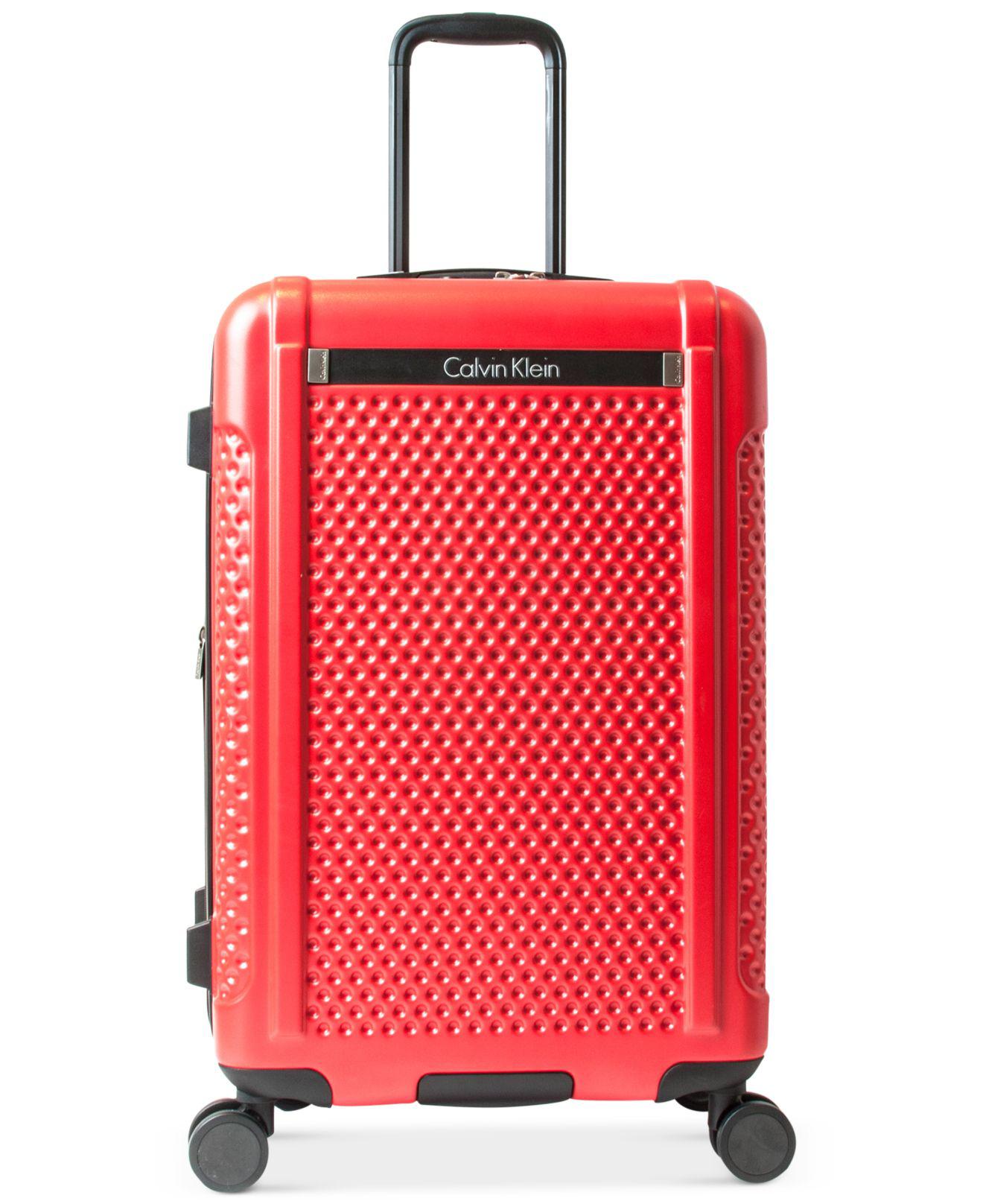 Calvin Klein Expandable Hardside Spinner Suitcase in Red | Lyst
