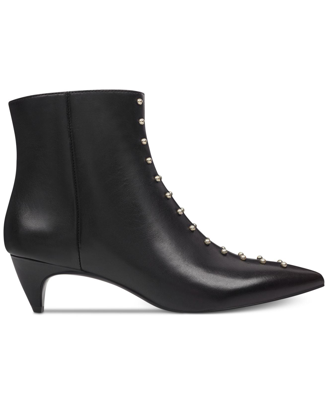 nine west zyrannia booties