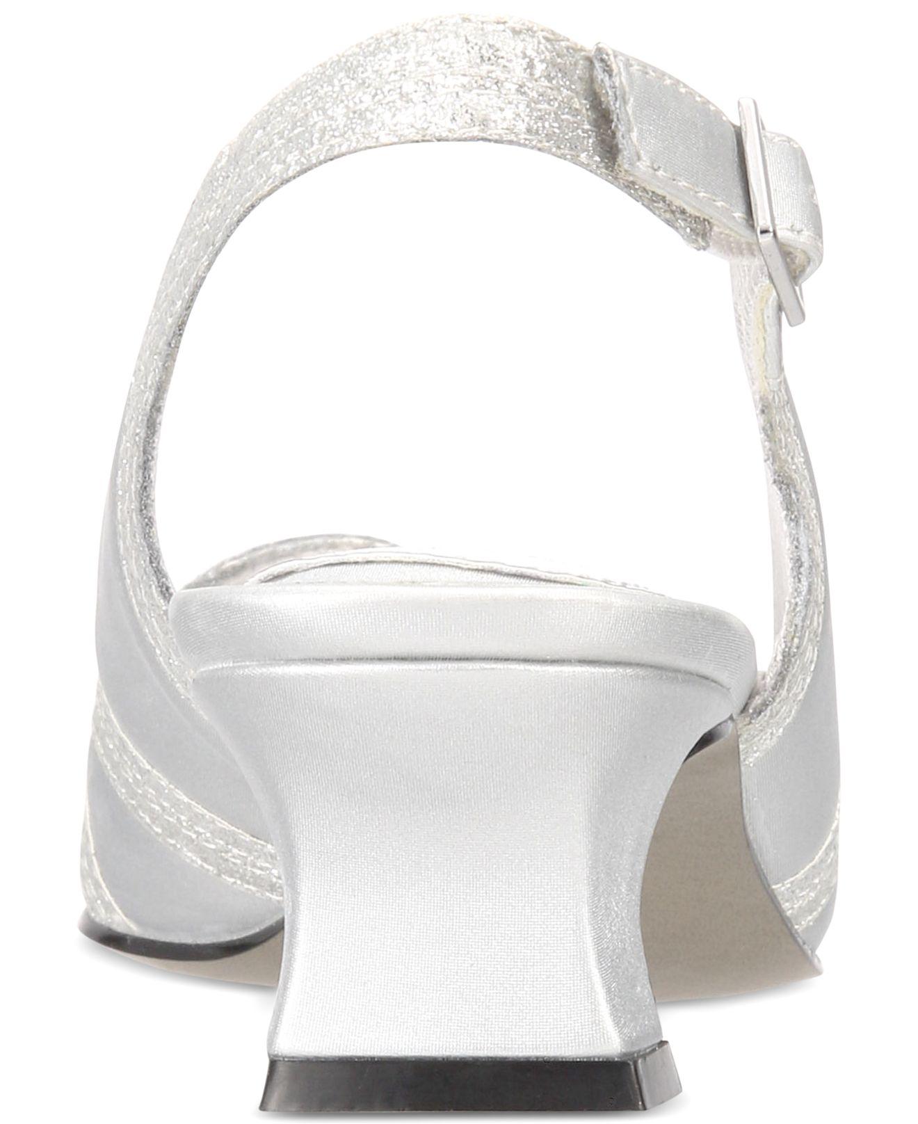 easy street stunning slingback pumps