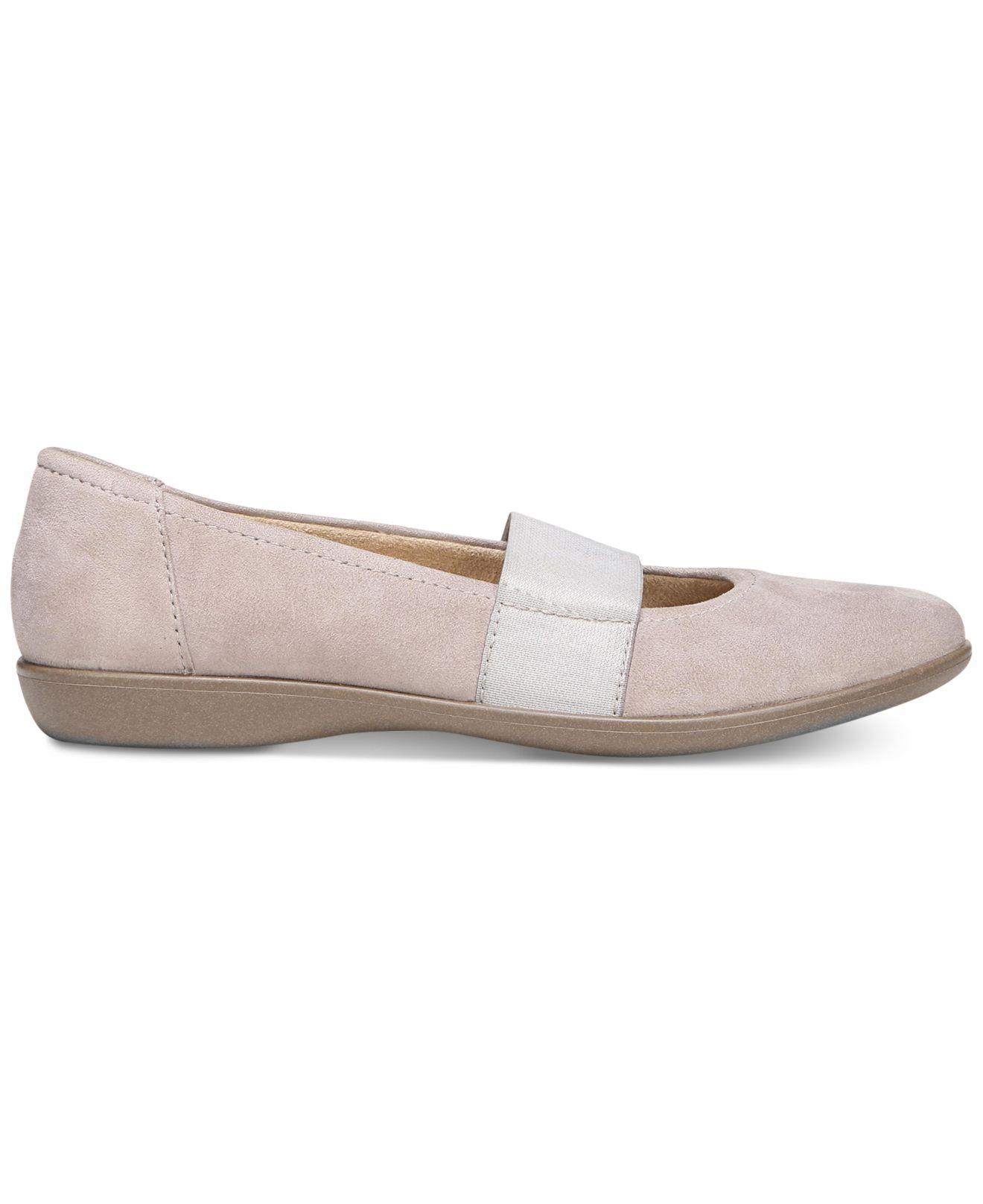 naturalizer fia flat