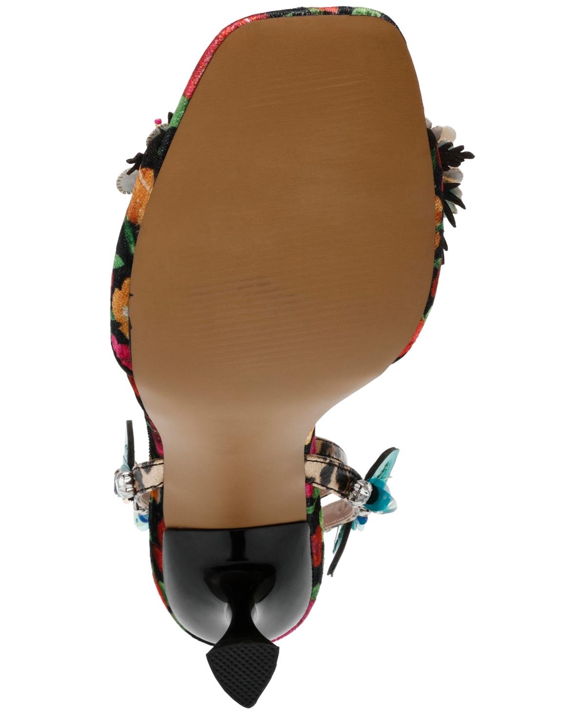 ★Betsey Johnson★K‐POPアイドル愛用★KARRA★サンダル Amazon.com | Betsey Women's Karra Heeled Sandal, Red Green