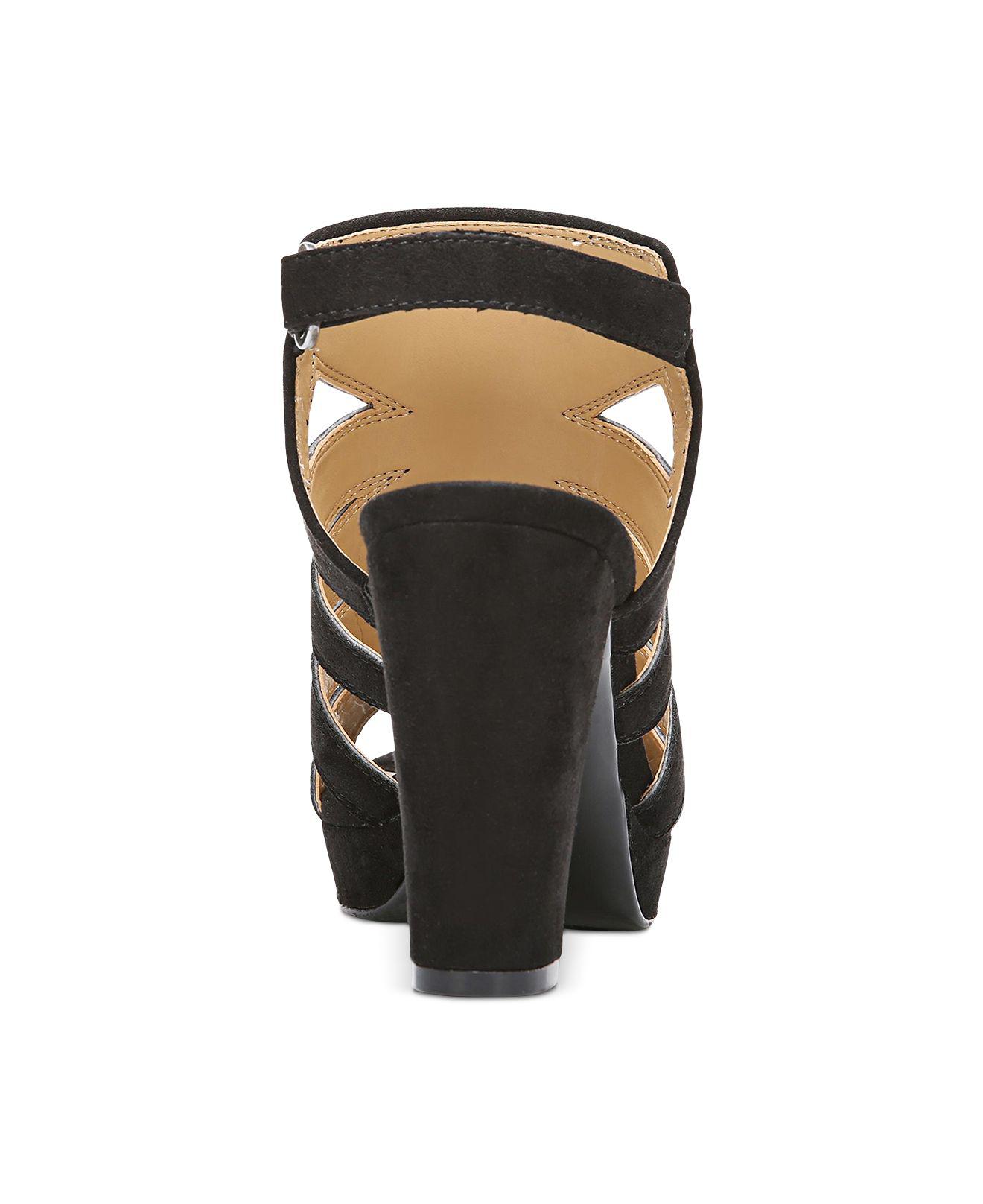 naturalizer etta sandal