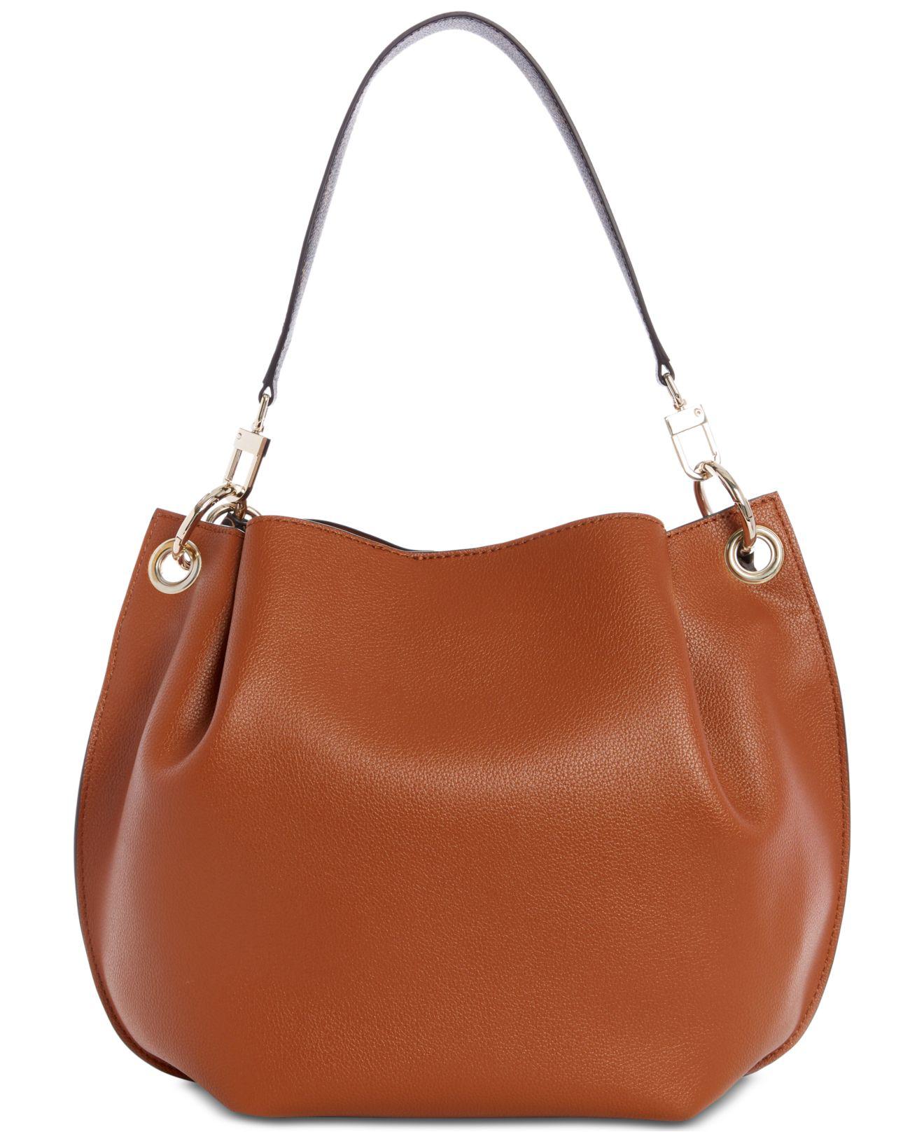 digital hobo bag guess