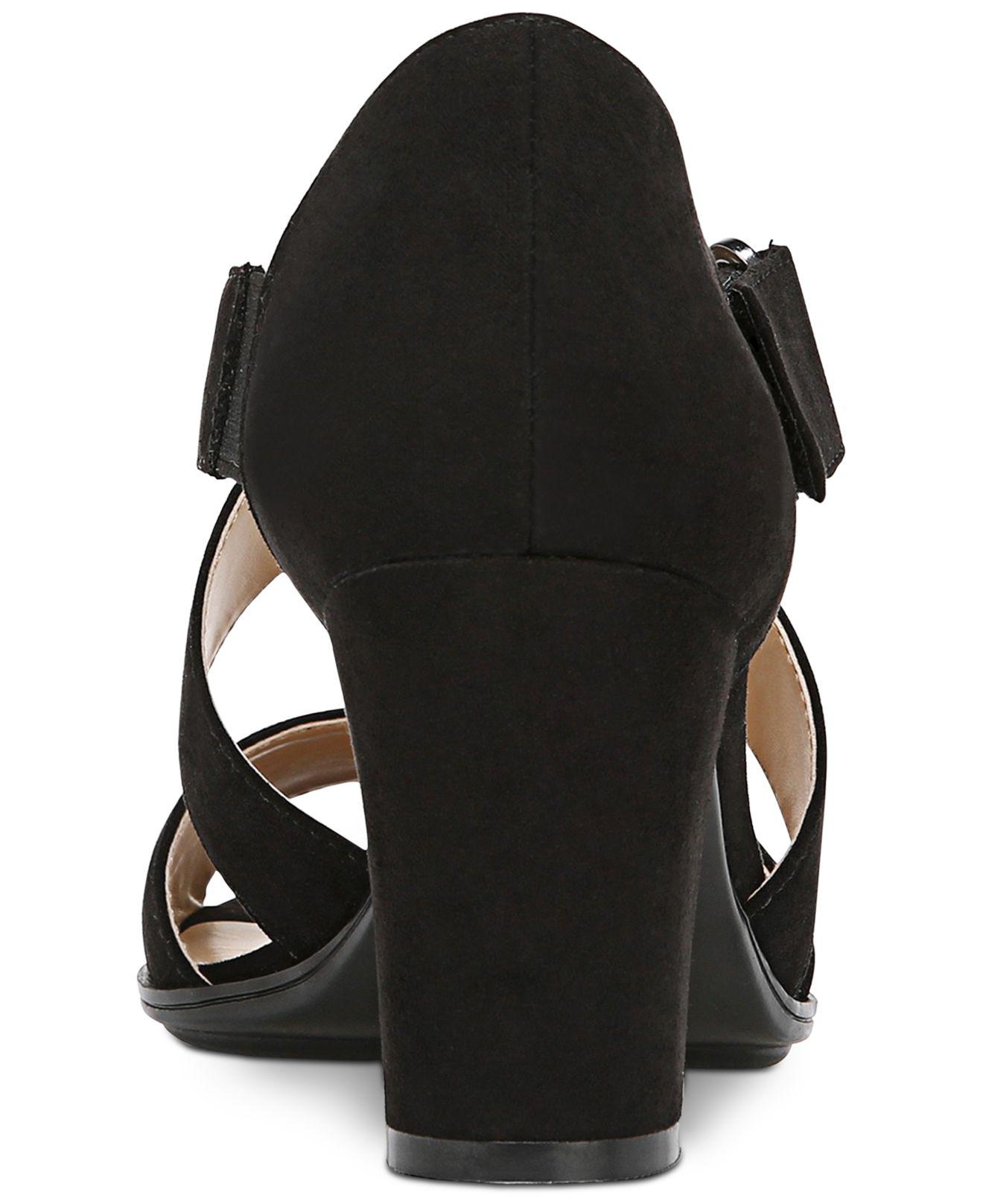naturalizer lindy sandal