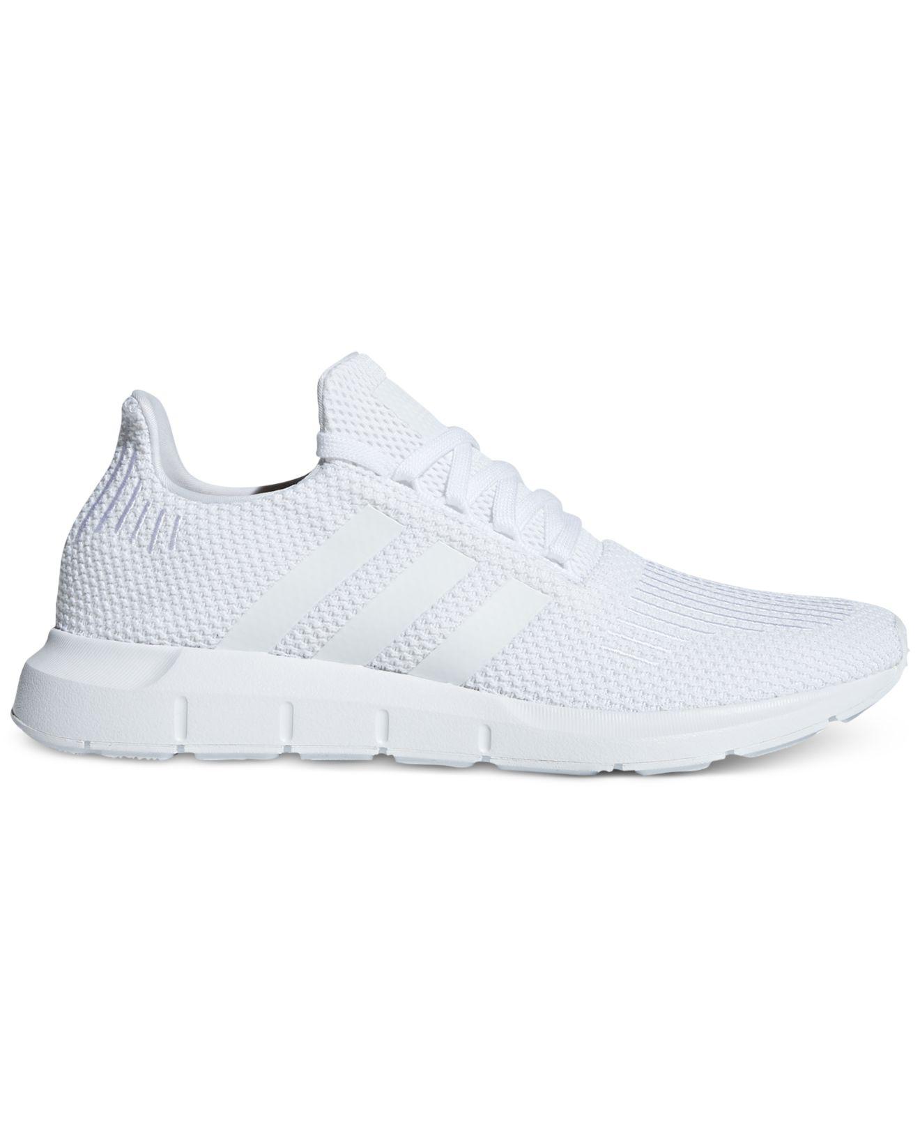 men's swift run casual sneakers