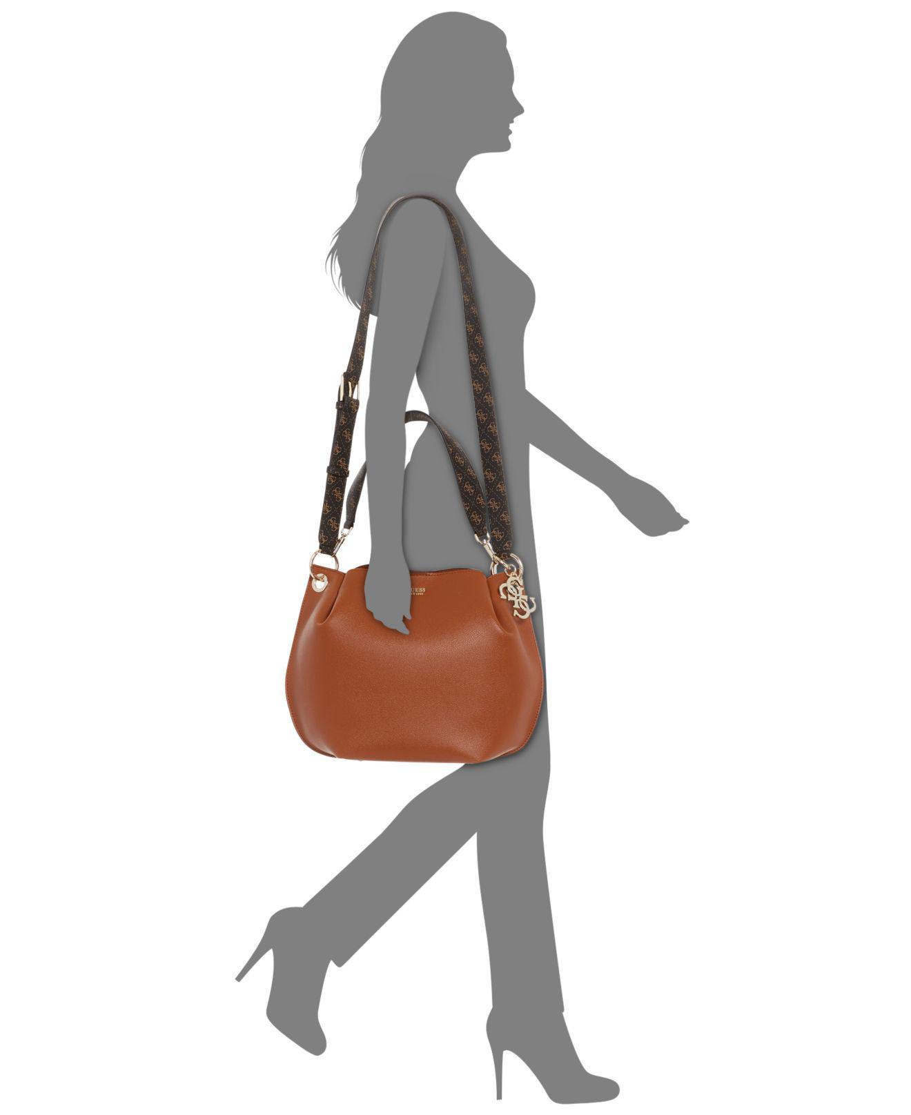 digital hobo bag guess