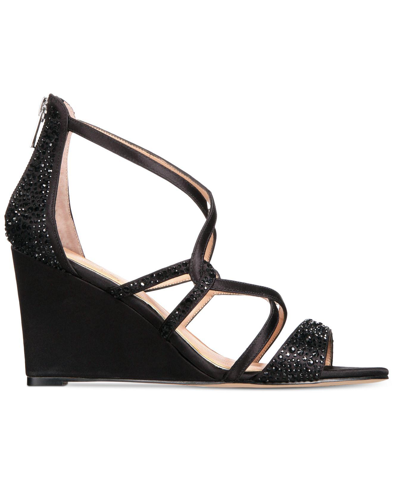 badgley mischka sandals